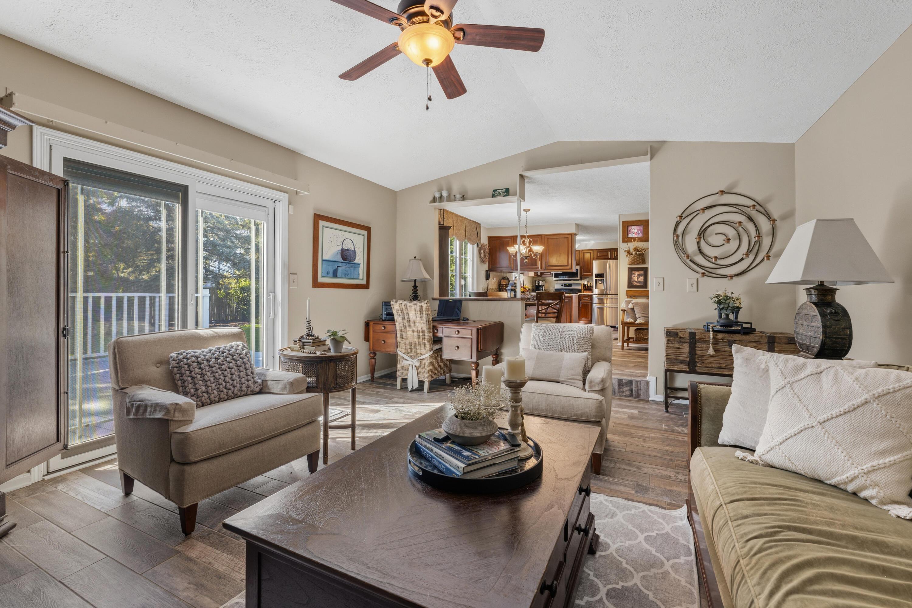 8043 Schoolside Drive Property Photo 17