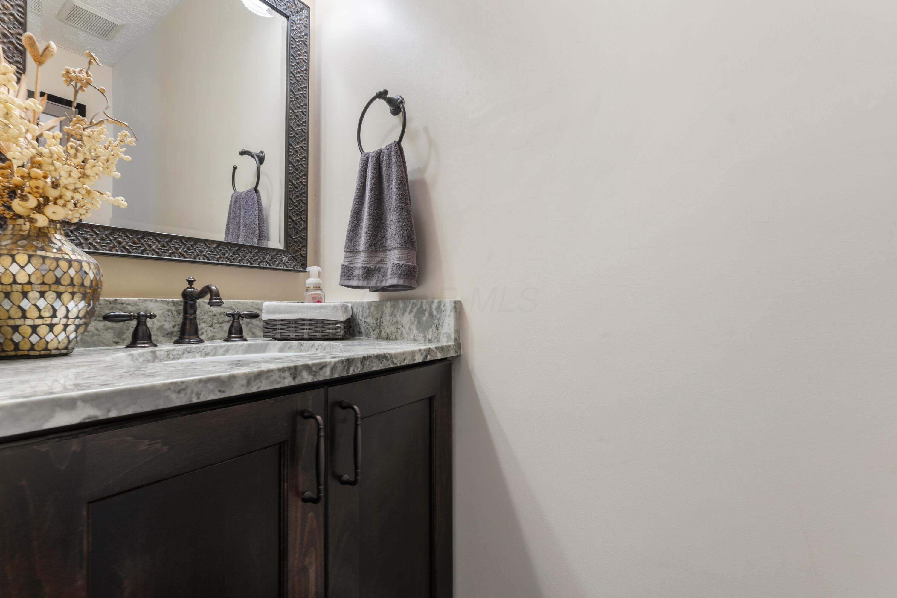 8043 Schoolside Drive Property Photo 18