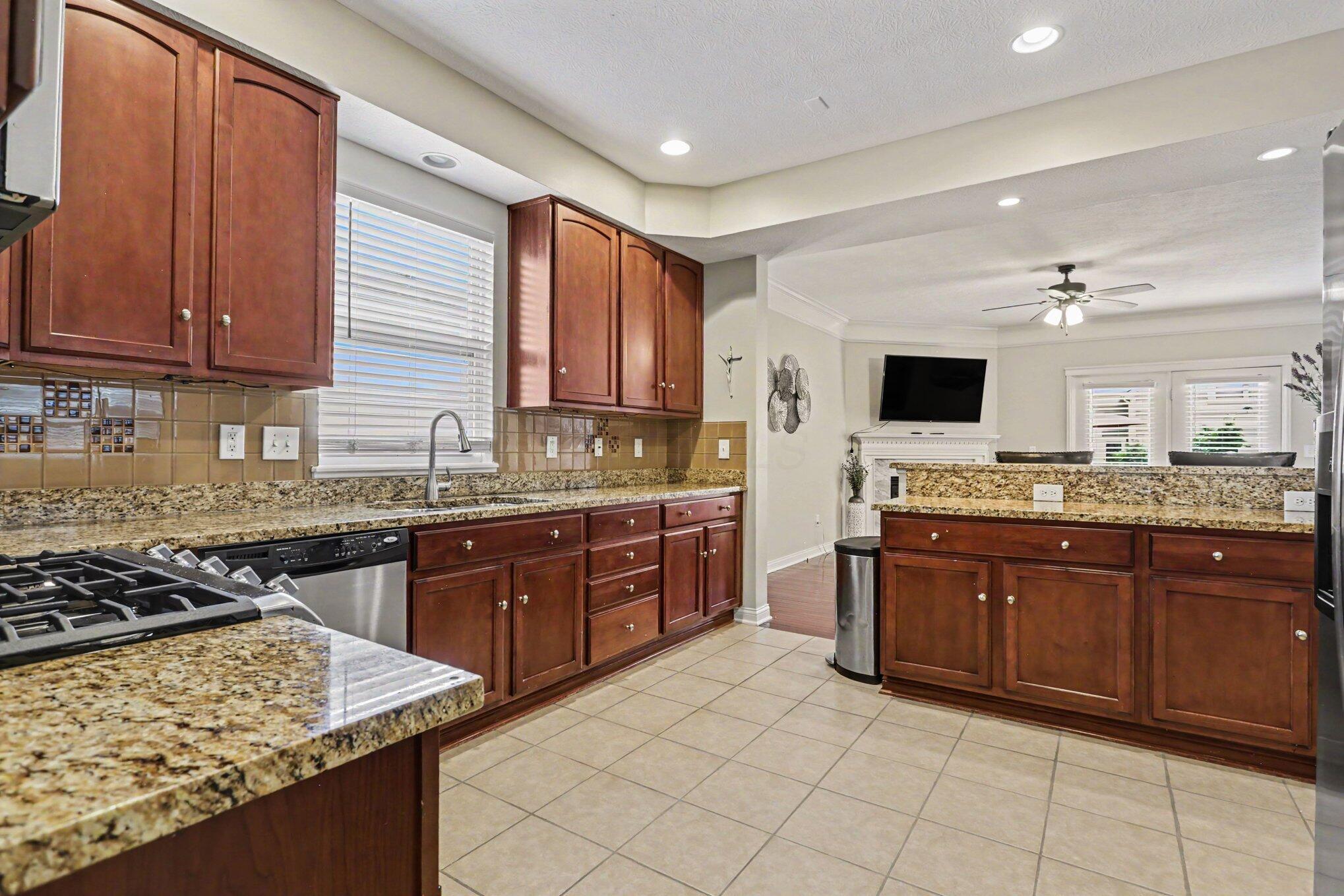 680 Granite Drive Property Photo 7
