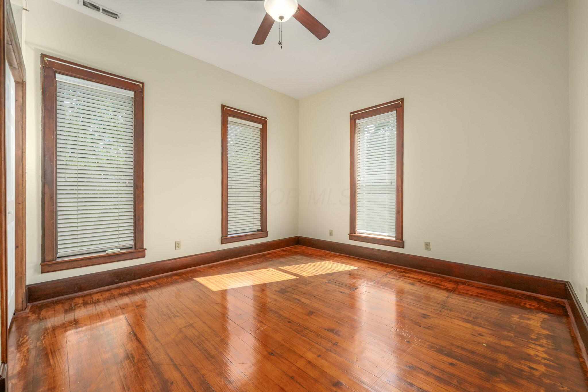 18839 Raymond Road Property Photo 37