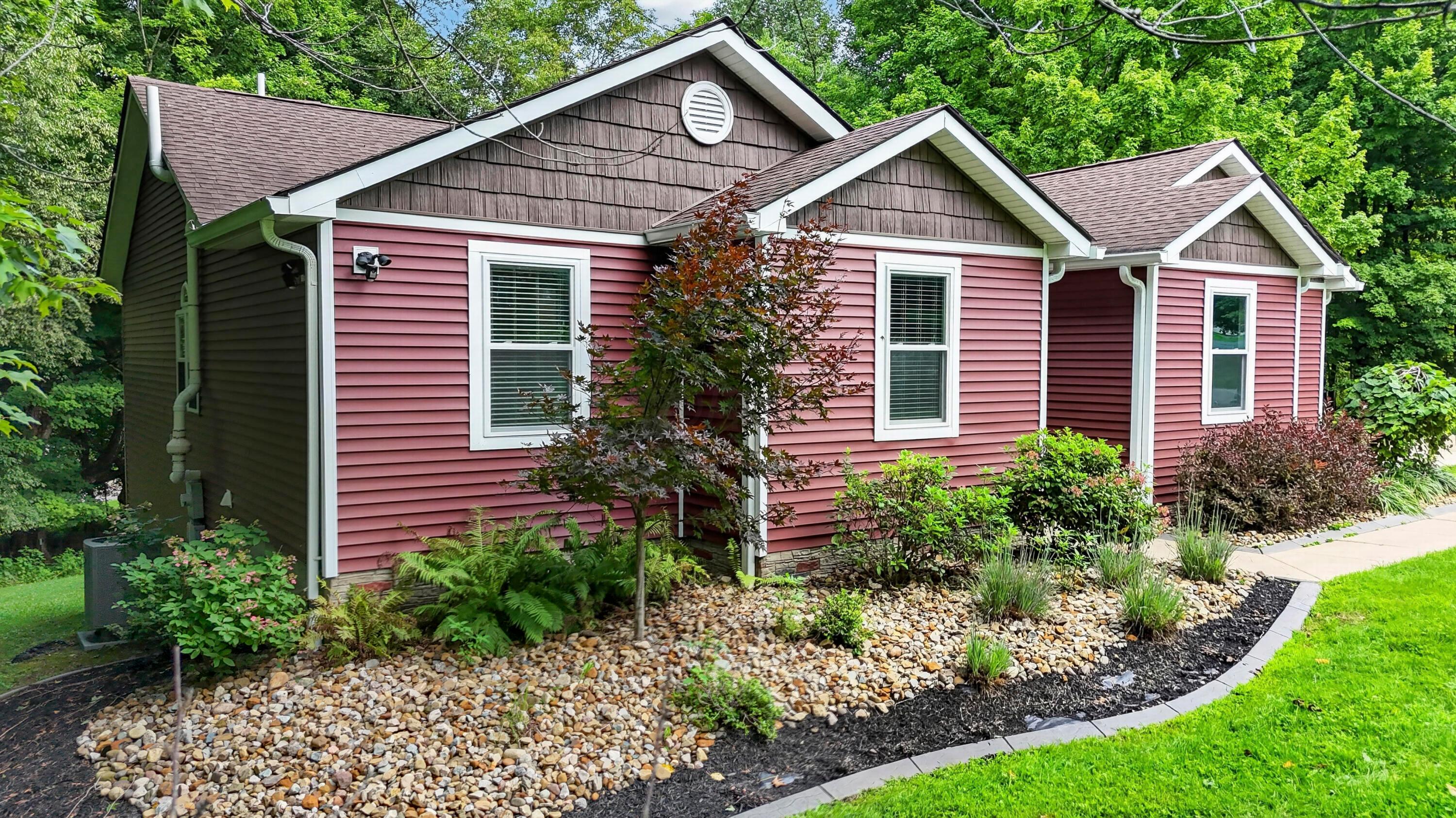 365 Valleybrook Circle Property Photo 2