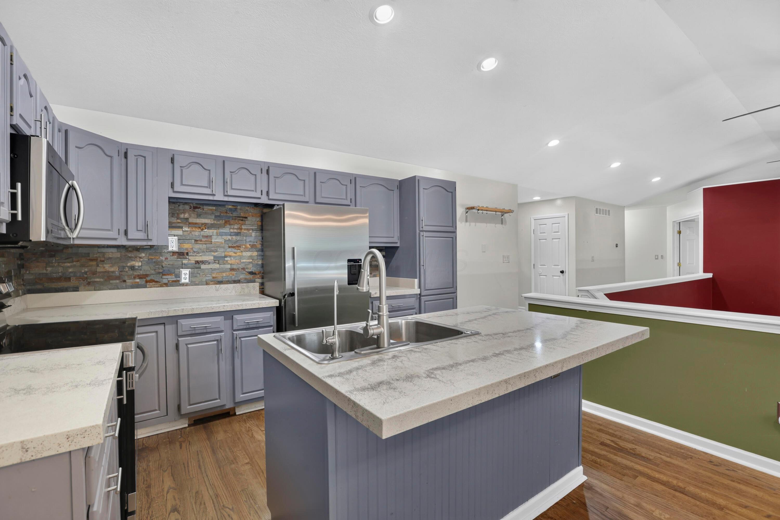 365 Valleybrook Circle Property Photo 7