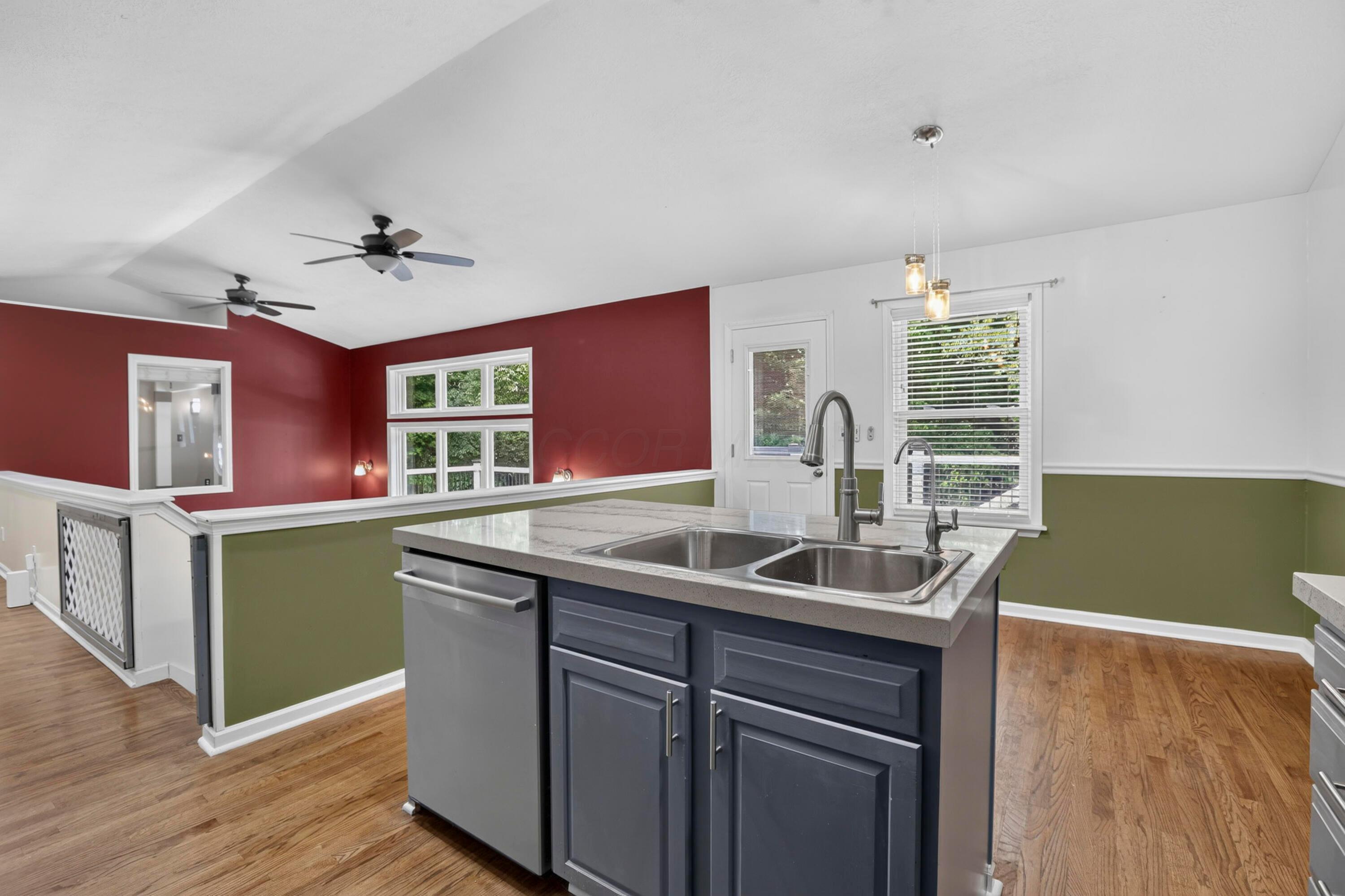 365 Valleybrook Circle Property Photo 8