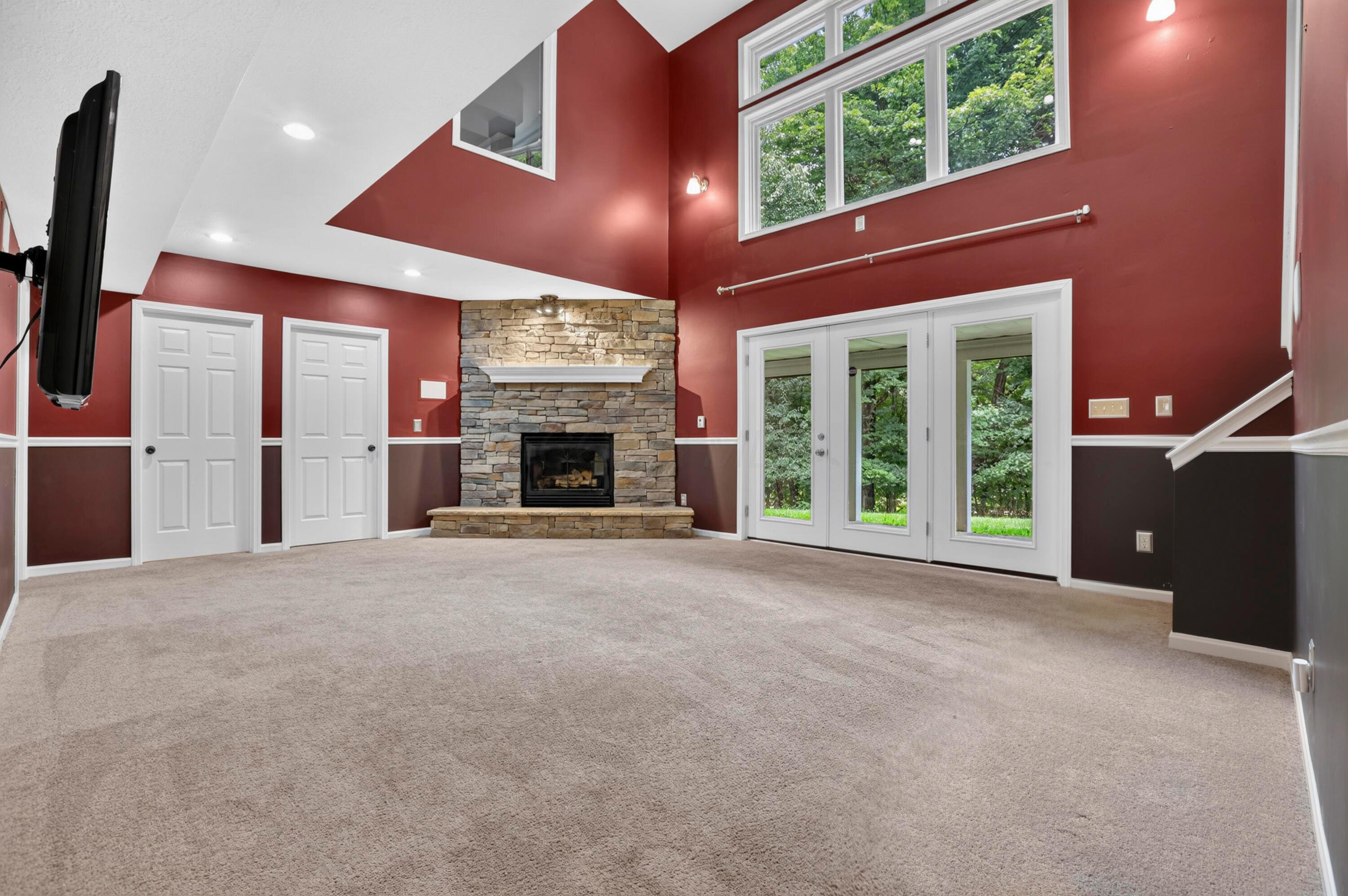 365 Valleybrook Circle Property Photo 12