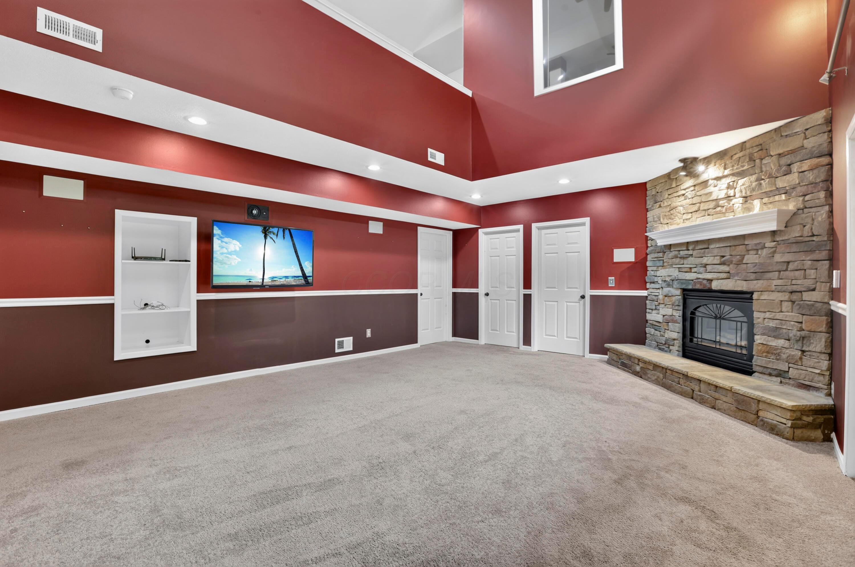 365 Valleybrook Circle Property Photo 14