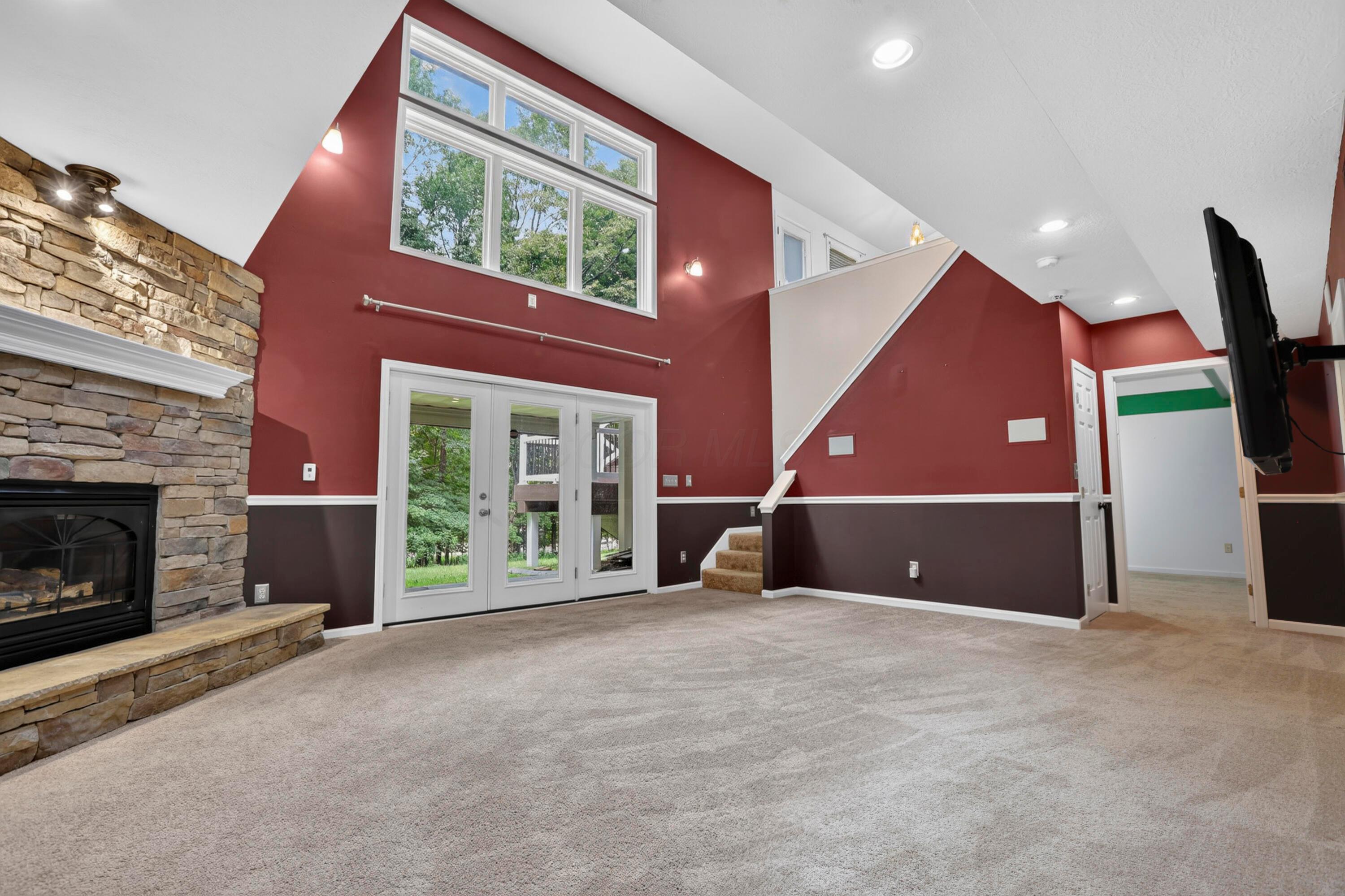 365 Valleybrook Circle Property Photo 16