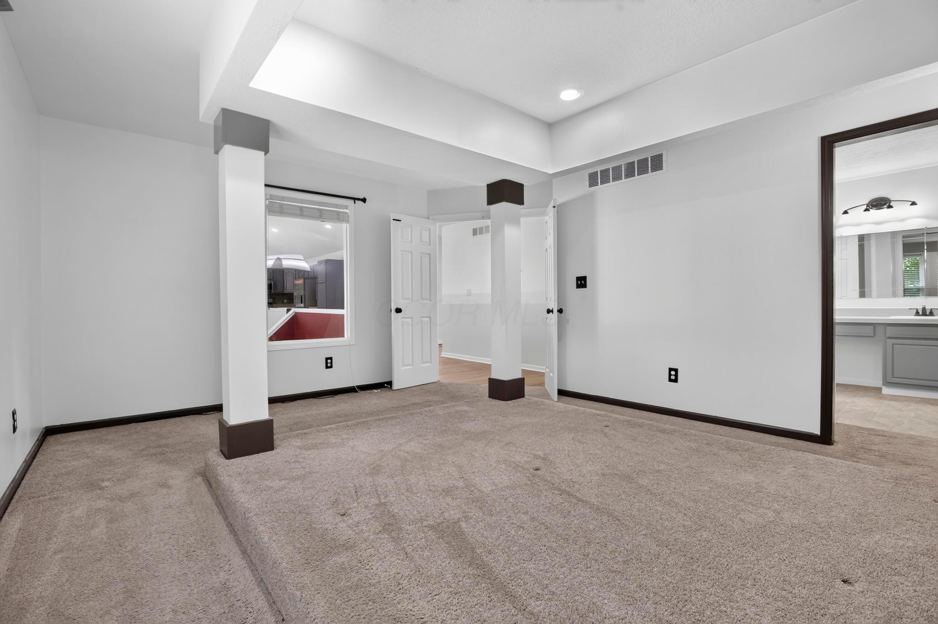 365 Valleybrook Circle Property Photo 17