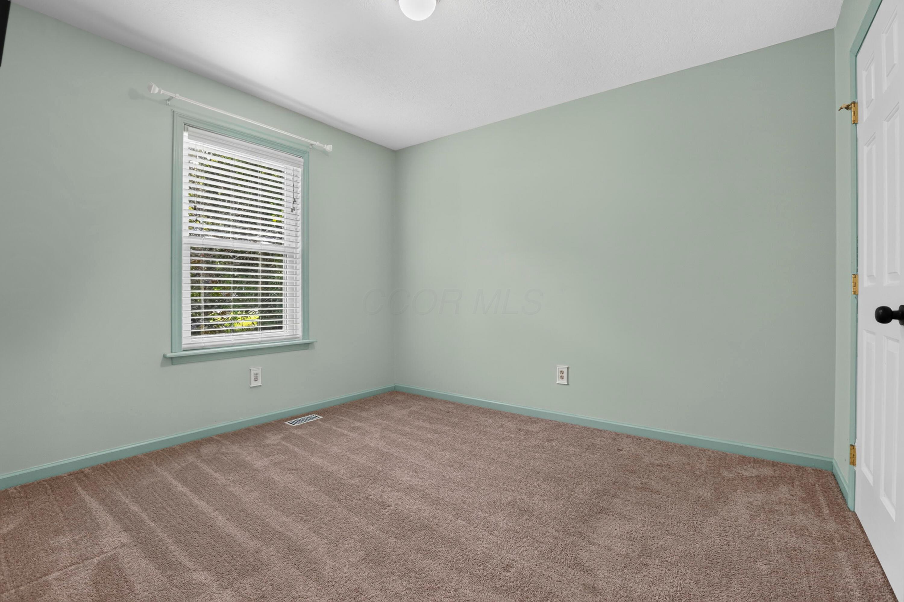 365 Valleybrook Circle Property Photo 22