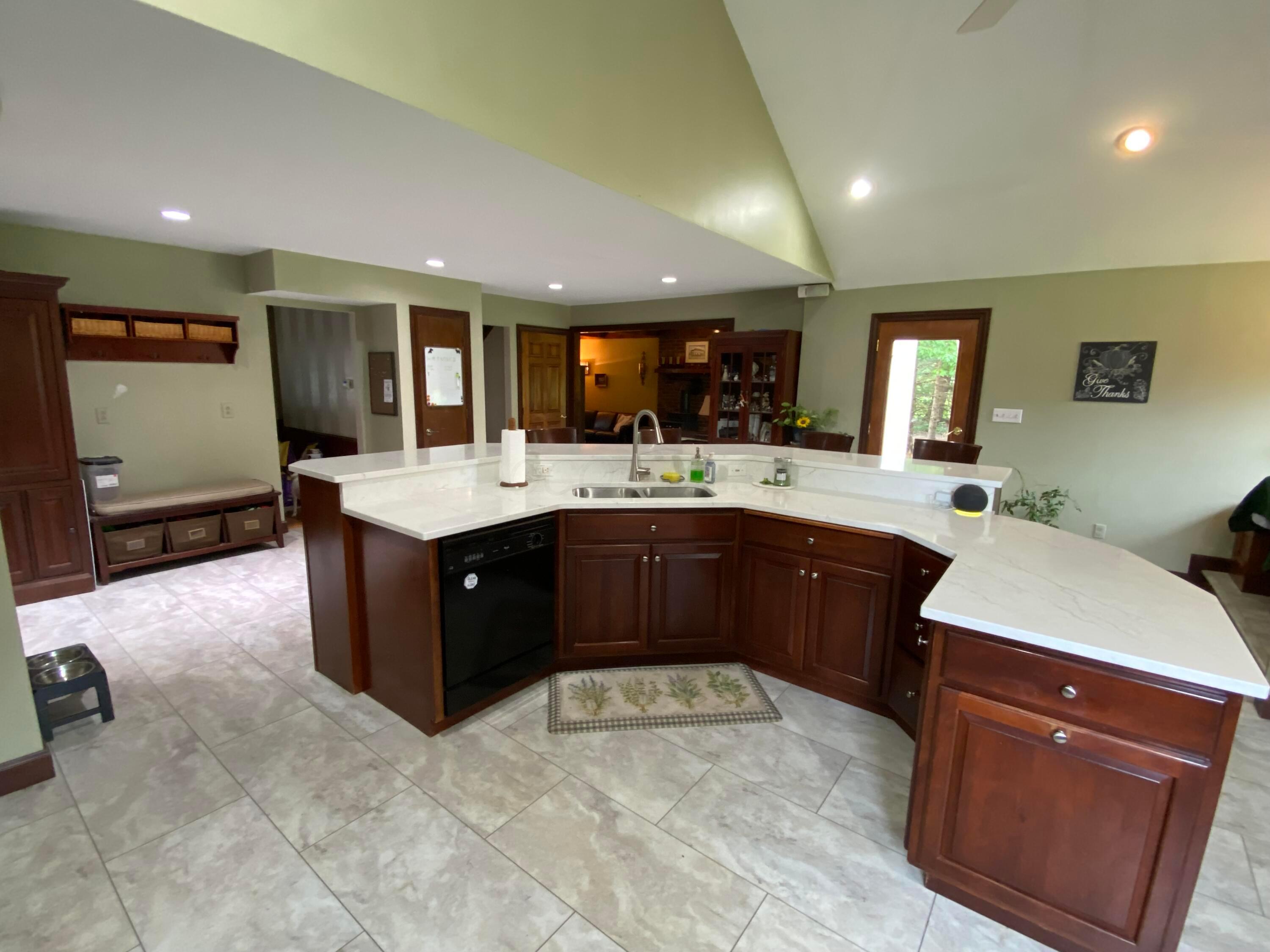 12857 Fox Run Court S Property Photo 4