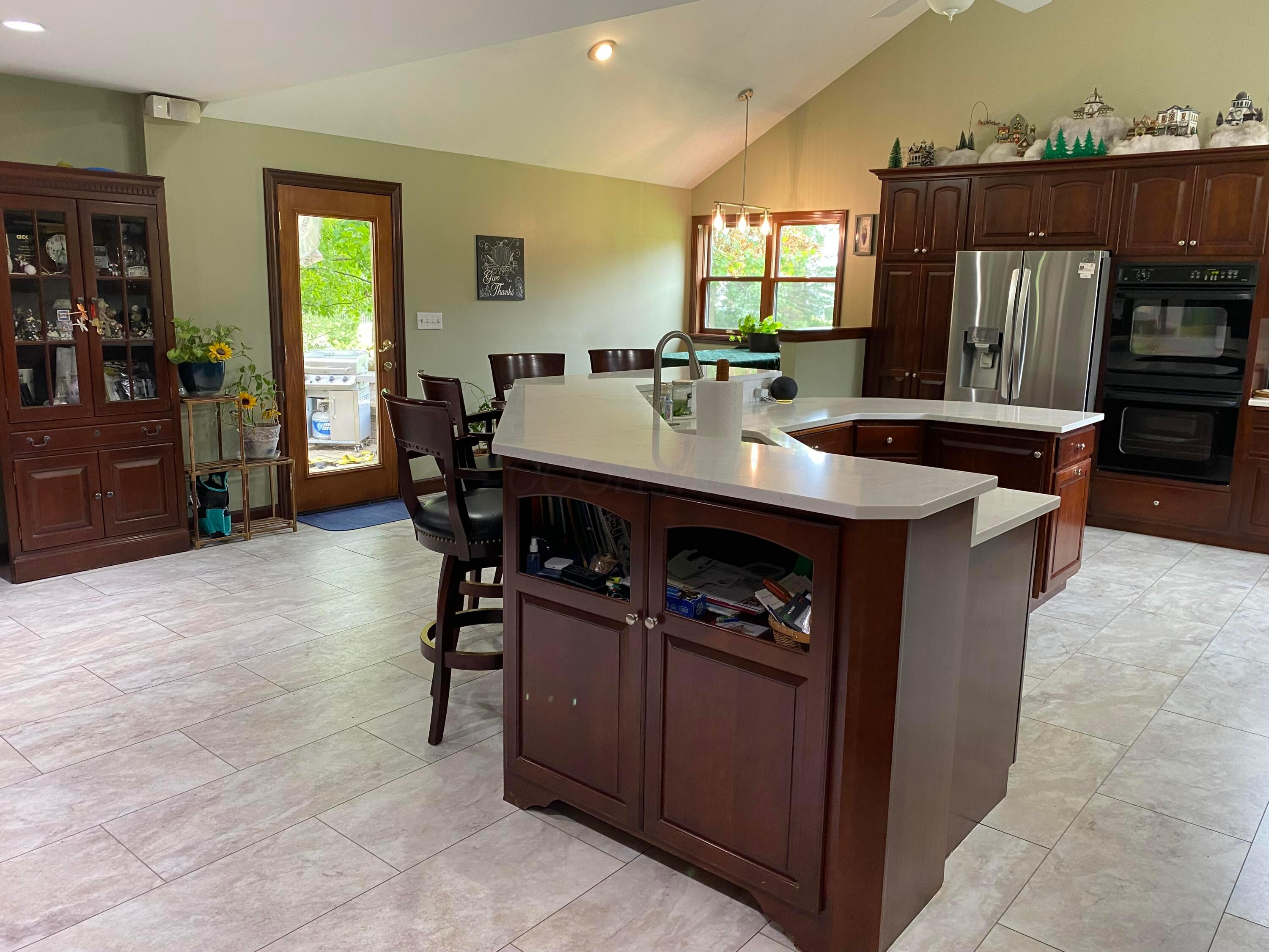 12857 Fox Run Court S Property Photo 6