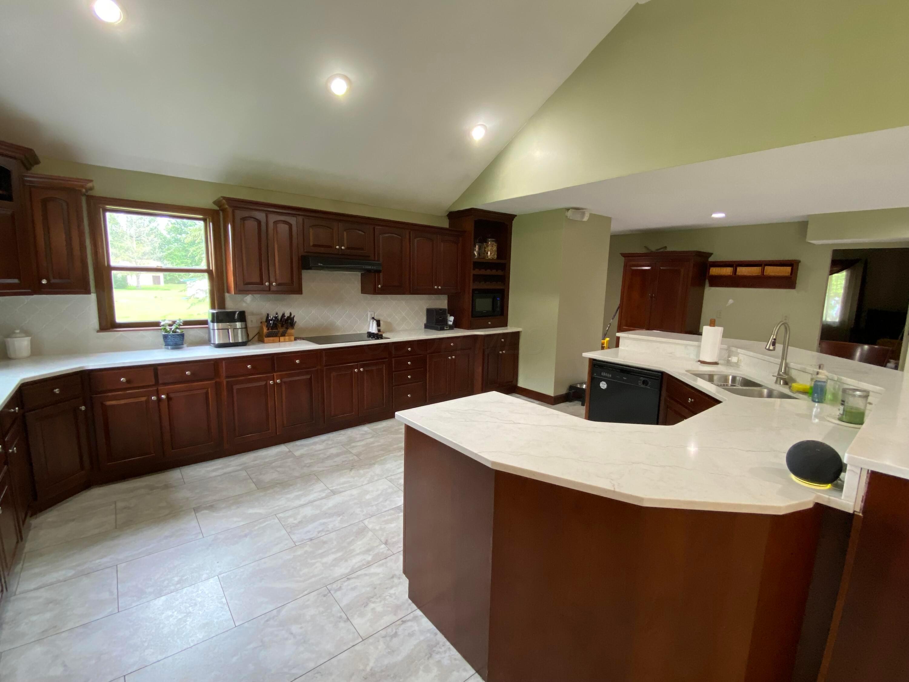 12857 Fox Run Court S Property Photo 6