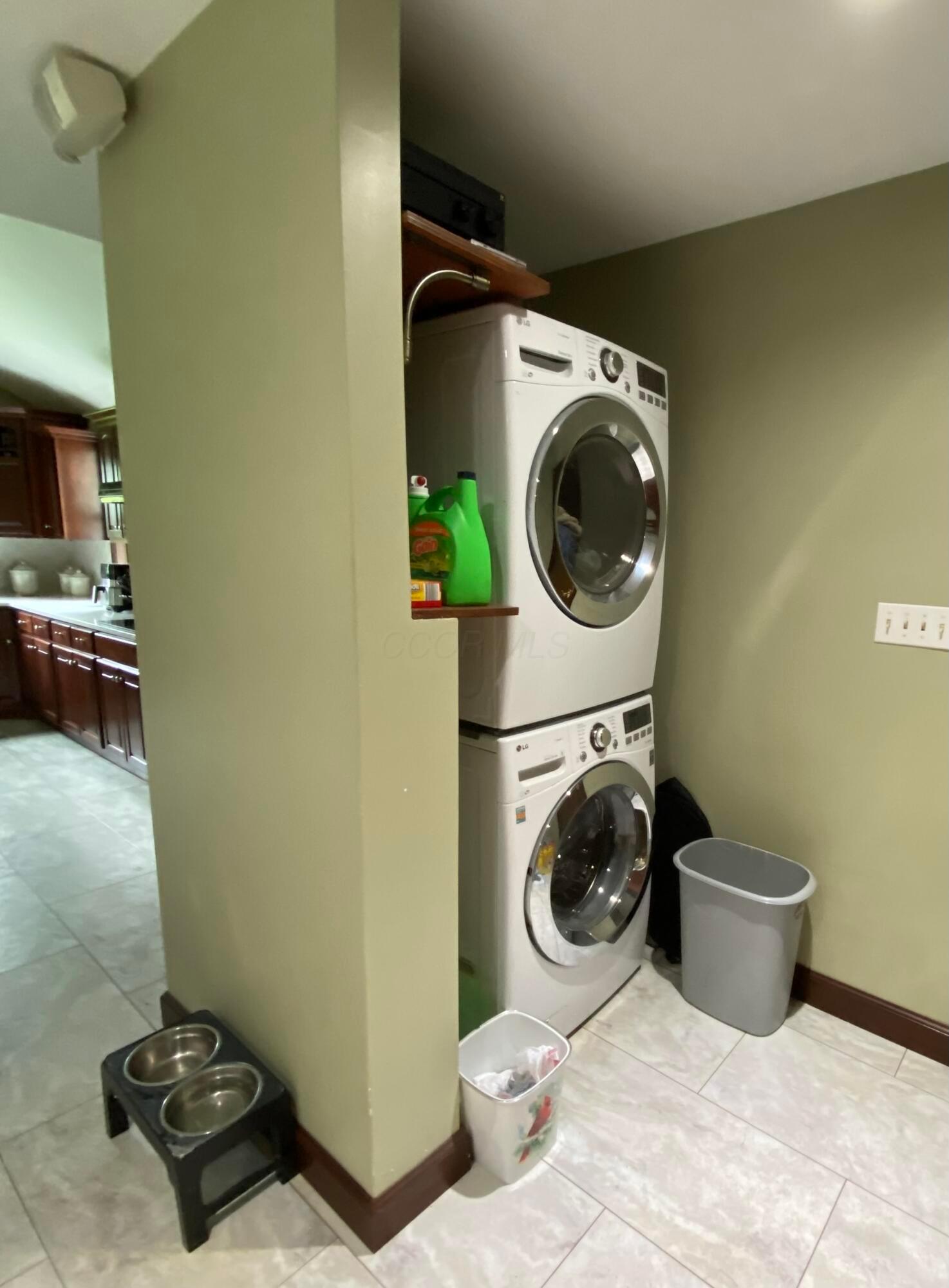 12857 Fox Run Court S Property Photo 9