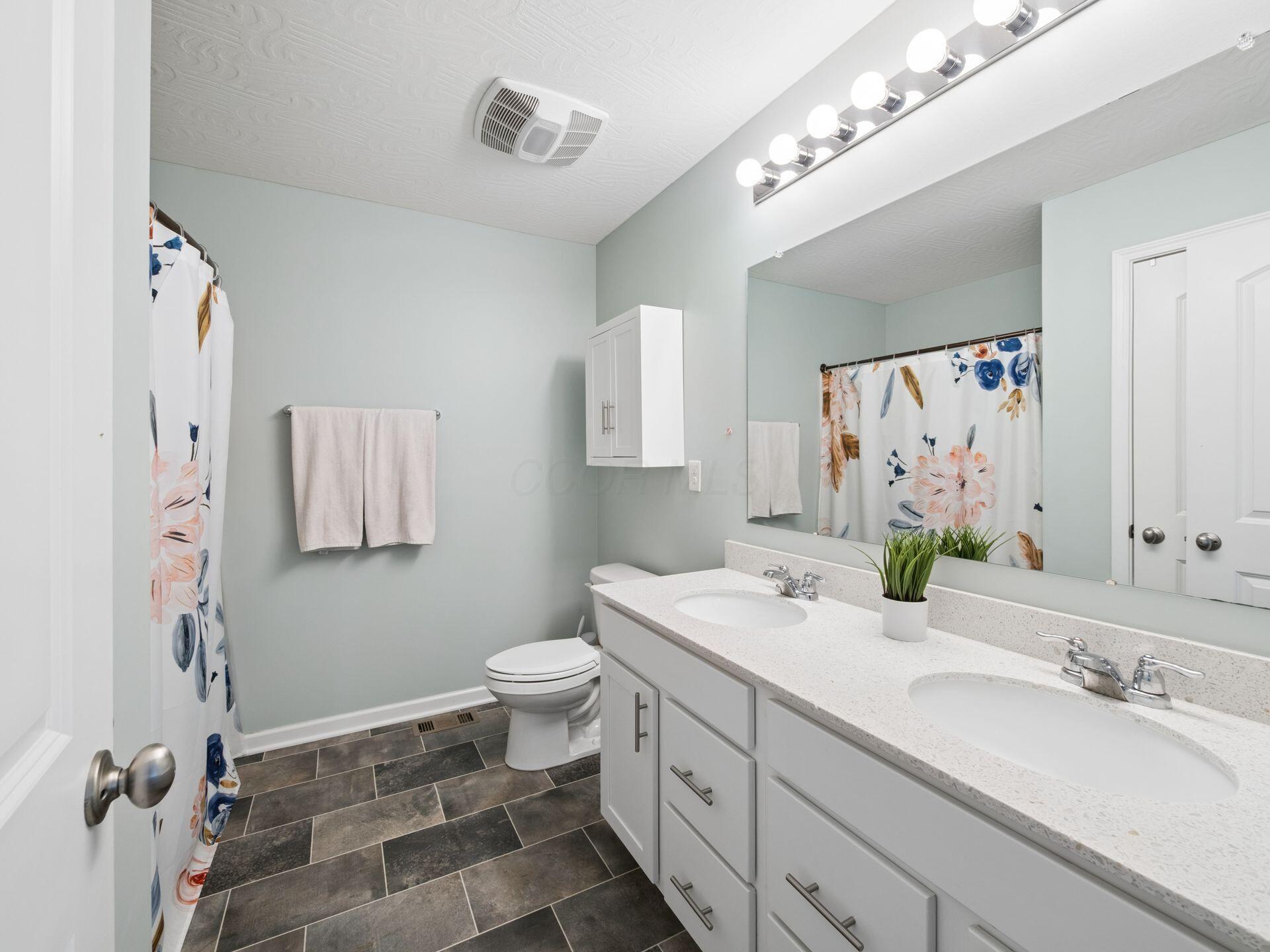 824 Forest Edge Court Property Photo 28