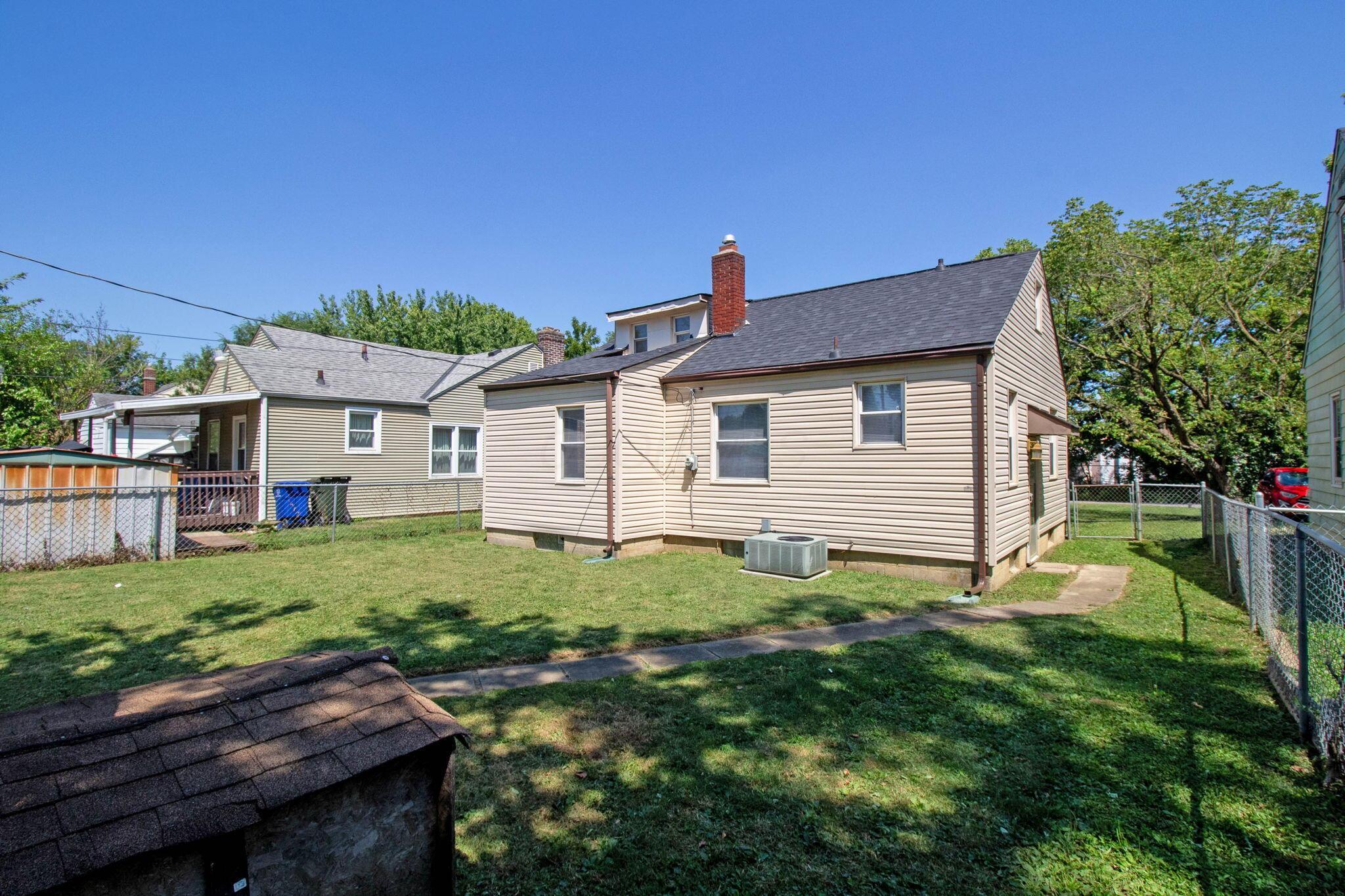 1059 Lawrence Drive Property Photo 3