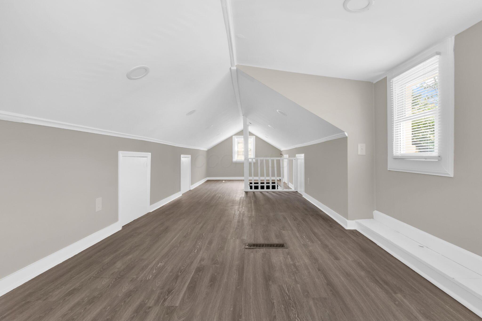 1059 Lawrence Drive Property Photo 26