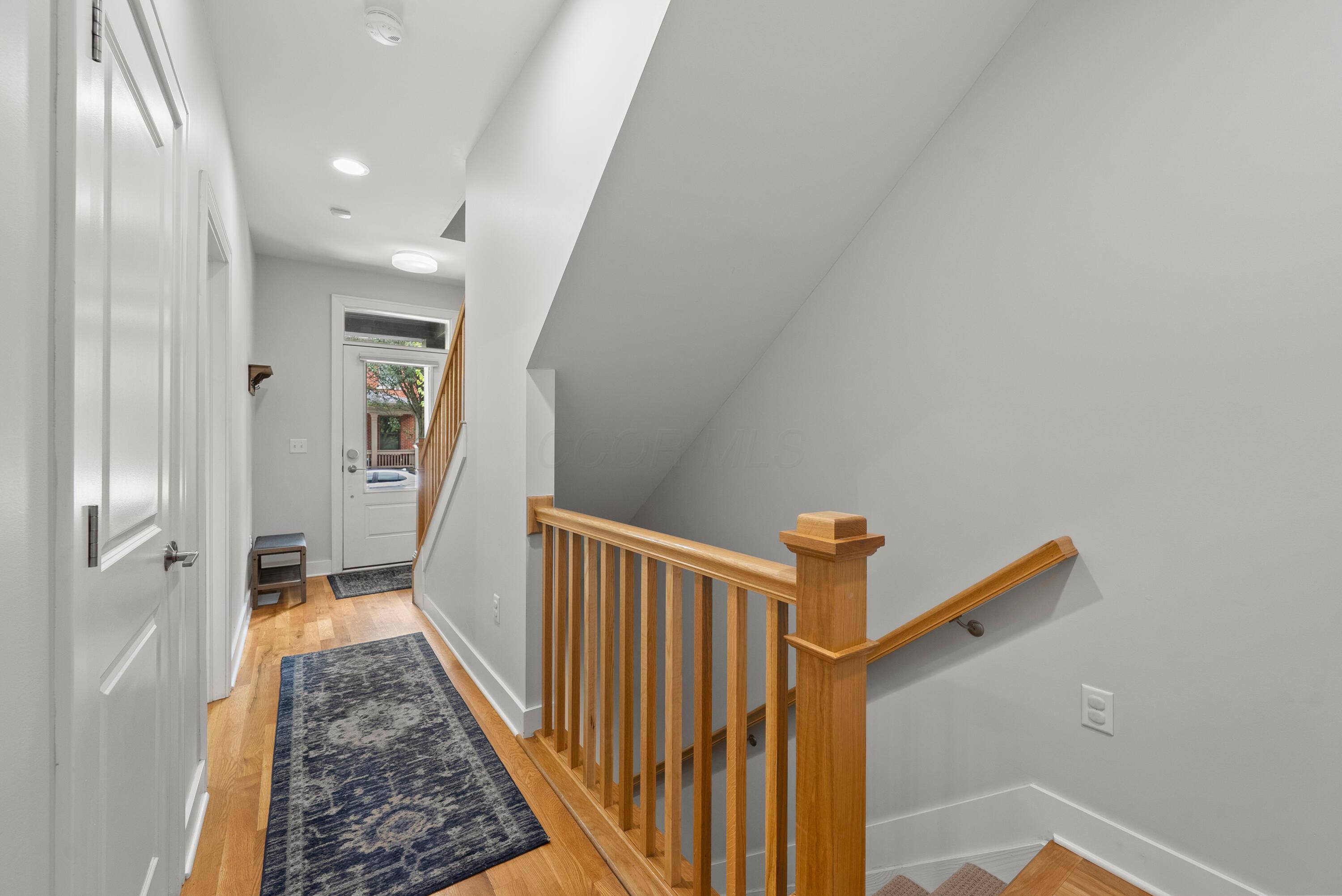1073 Harrison Park Place Property Photo 4