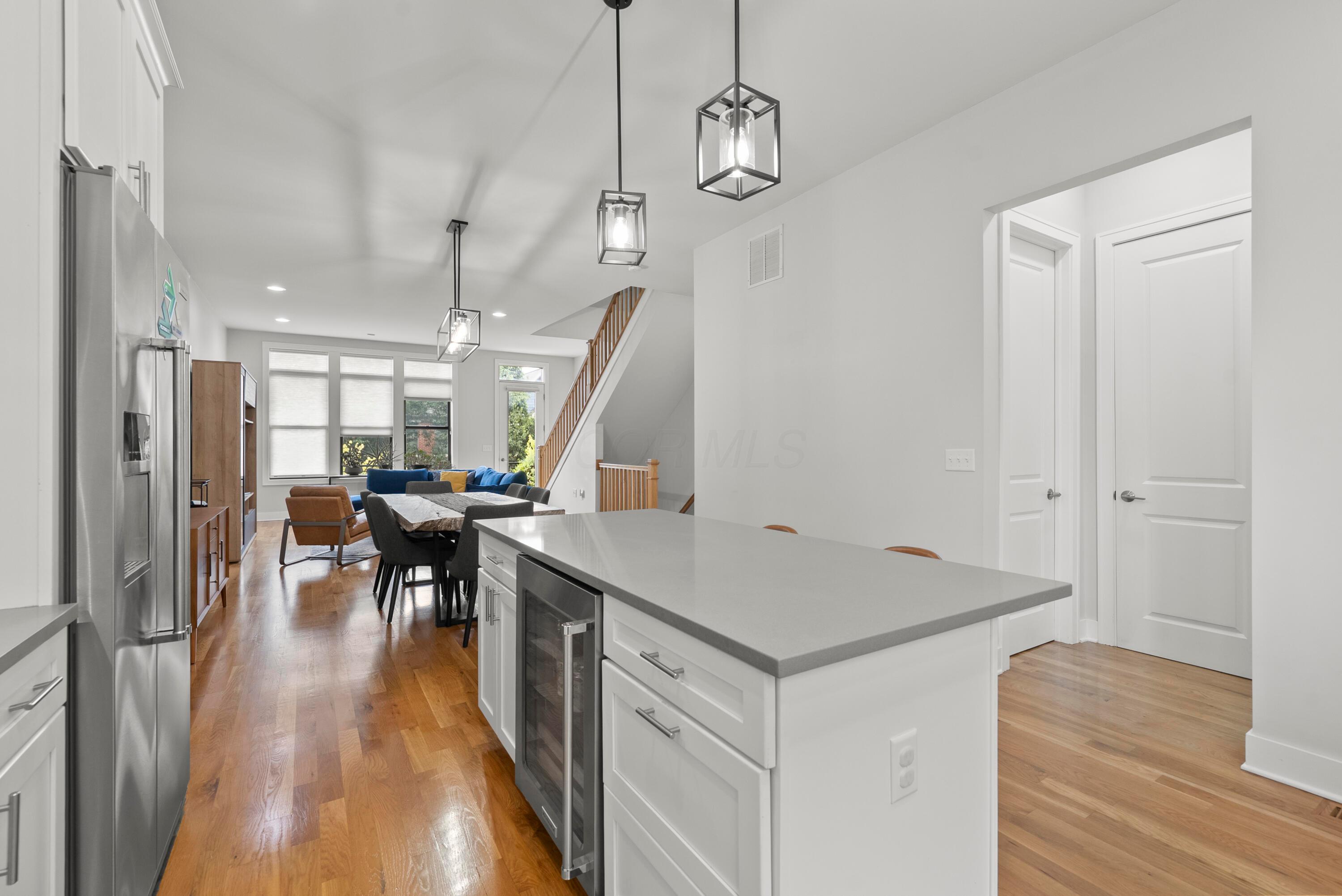 1073 Harrison Park Place Property Photo 8