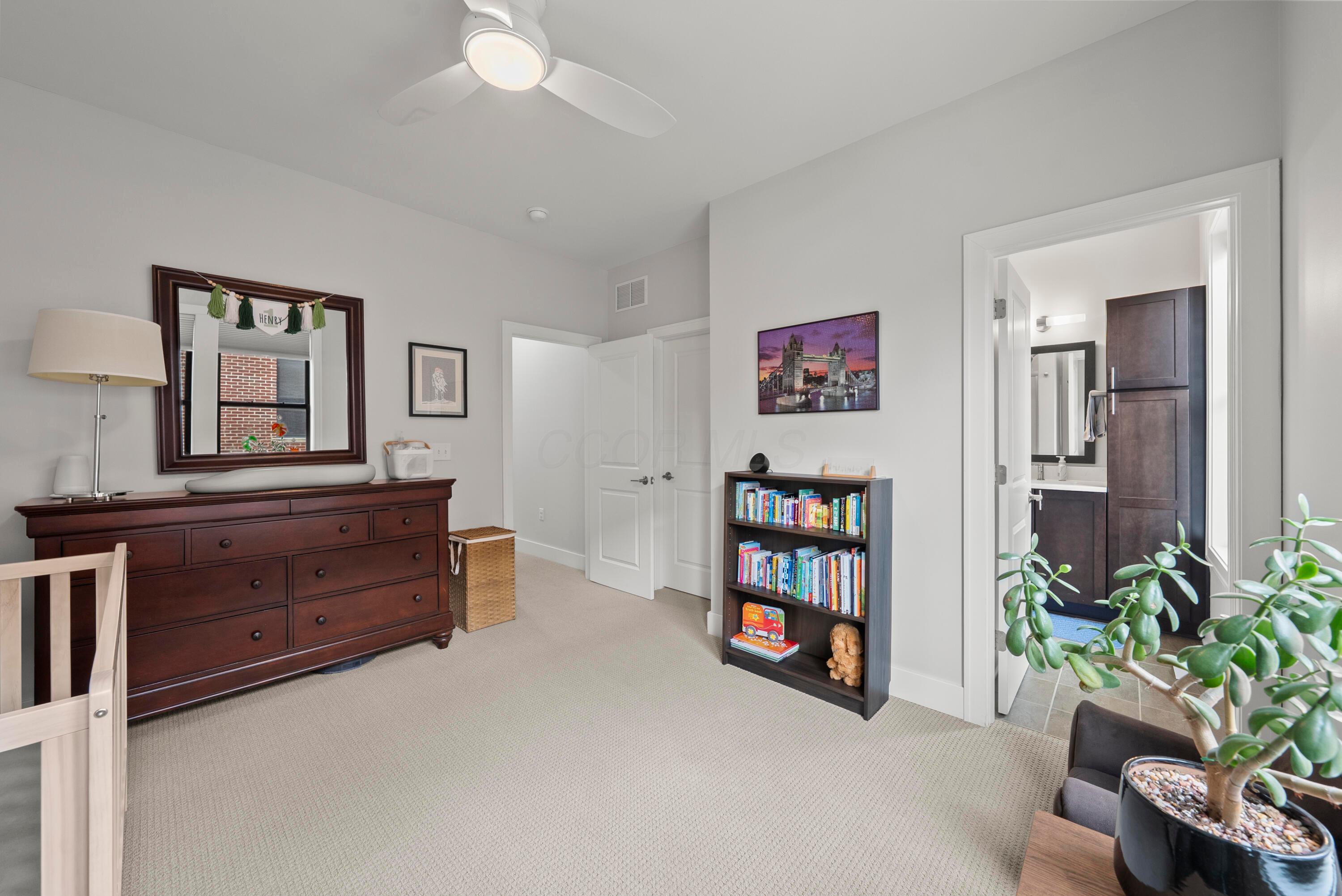 1073 Harrison Park Place Property Photo 27