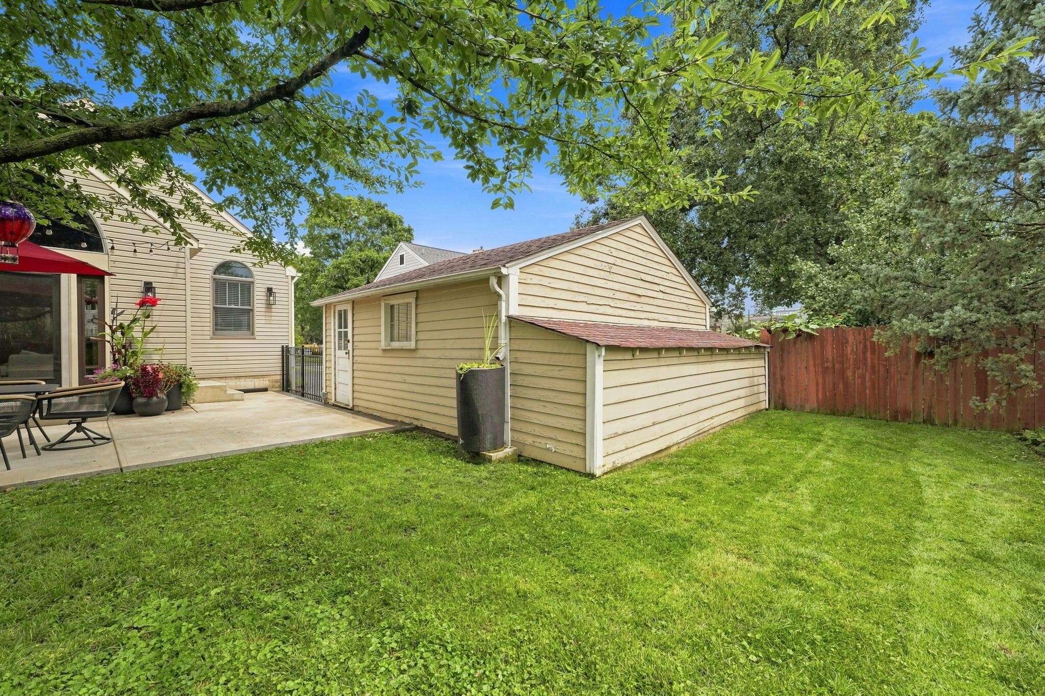 557 Fallis Road Property Photo 45
