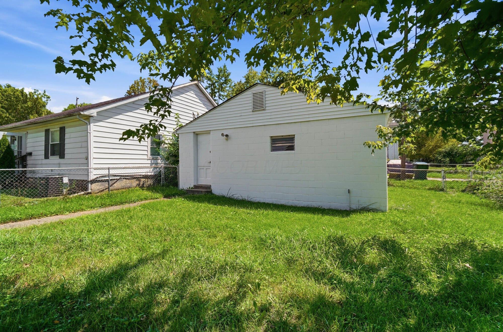 2189 Safford Avenue Property Photo 27