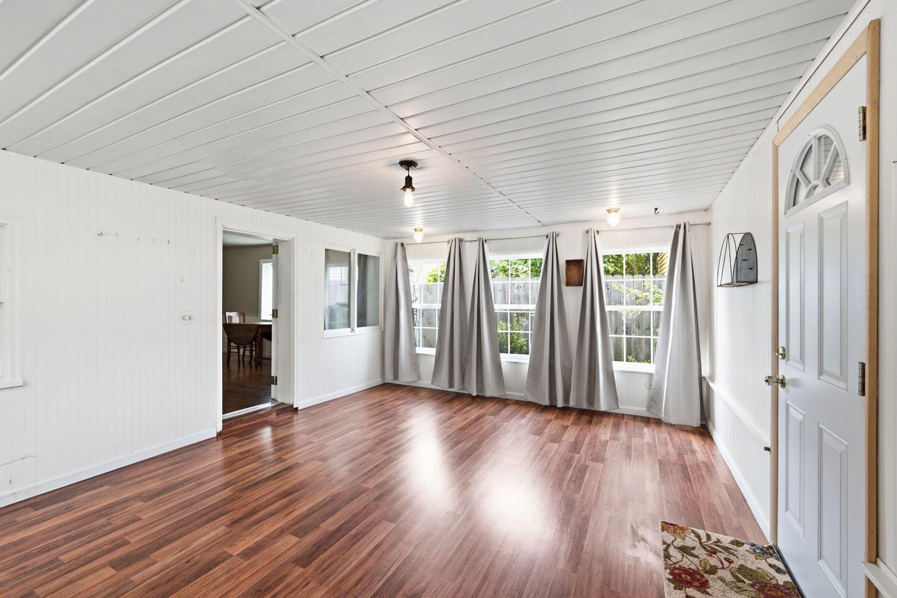 190 Boone Avenue Property Photo 6