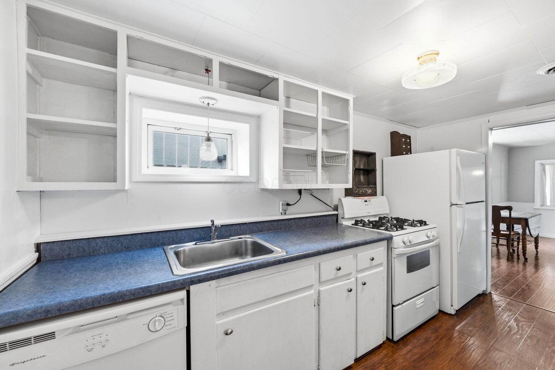 190 Boone Avenue Property Photo 12