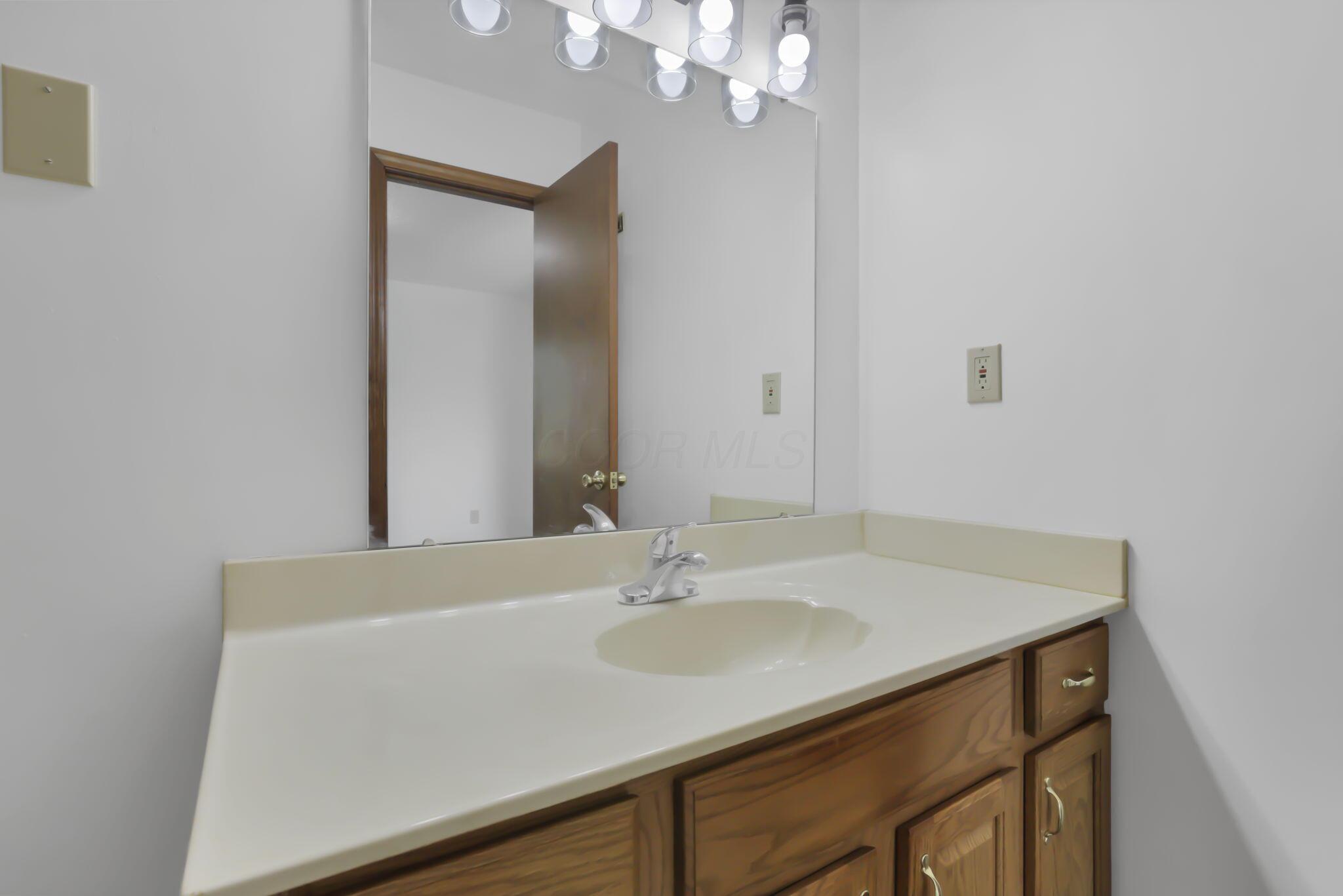 935 Reese Avenue Property Photo 34