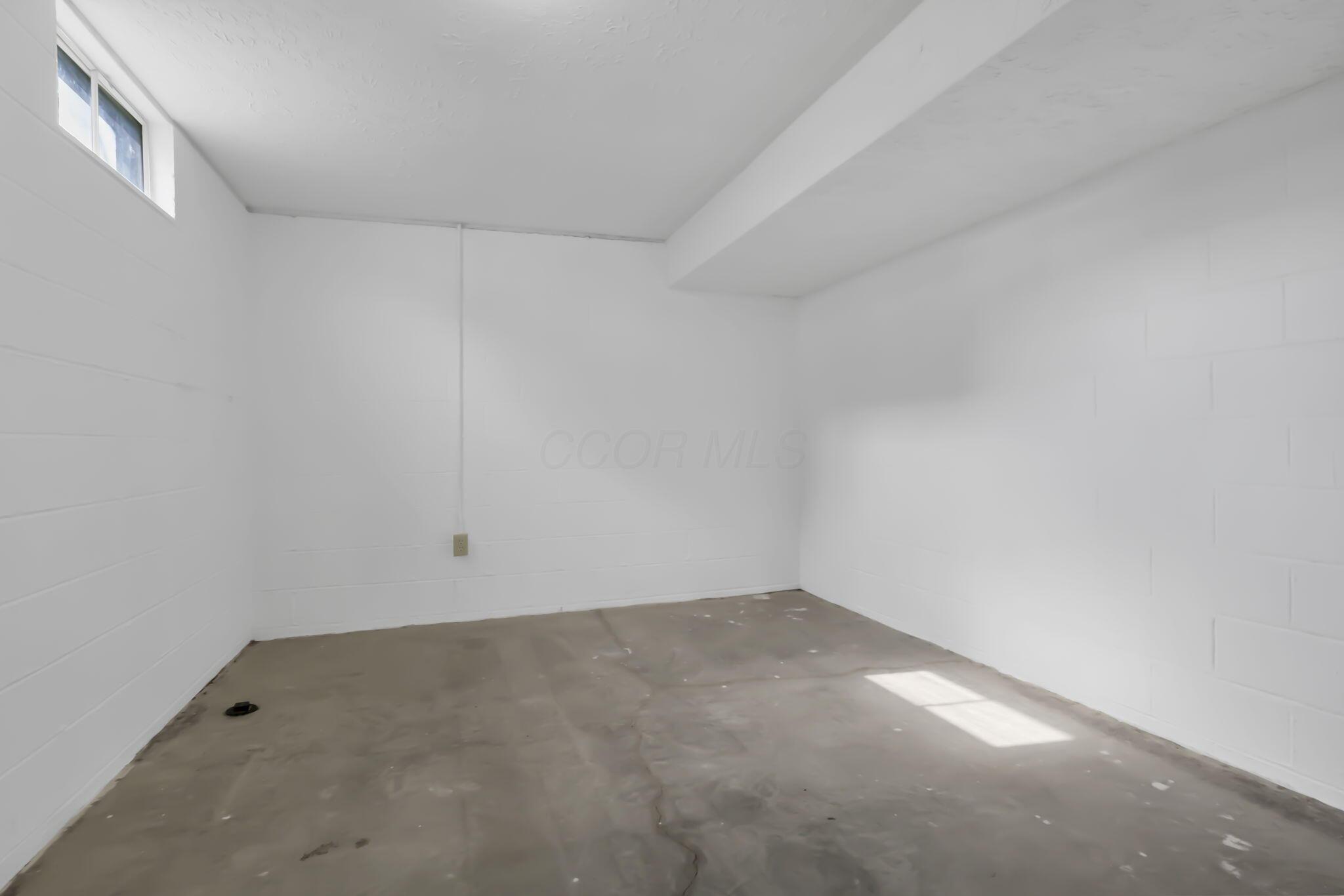 935 Reese Avenue Property Photo 45