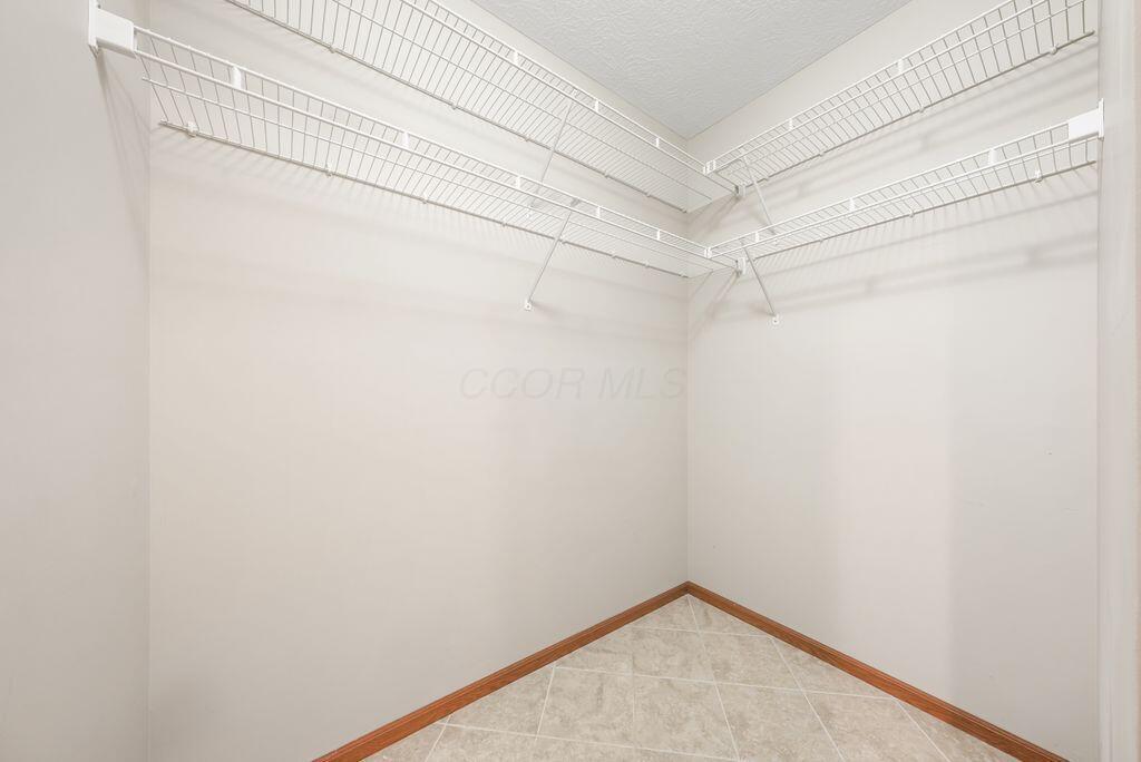 1297 Amberlea Drive E, 12 Property Photo 34