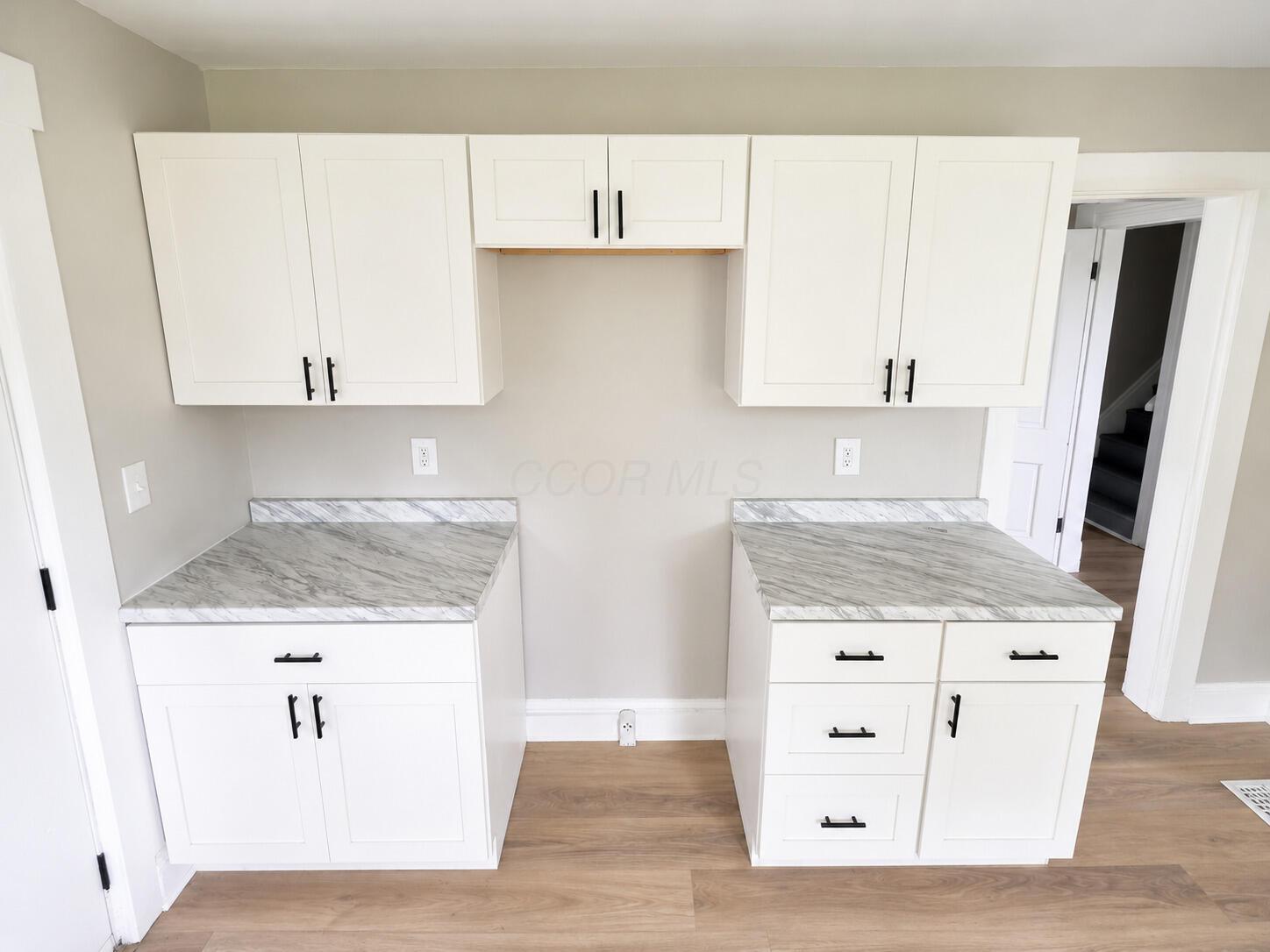 131 E Southern Avenue Property Photo 8