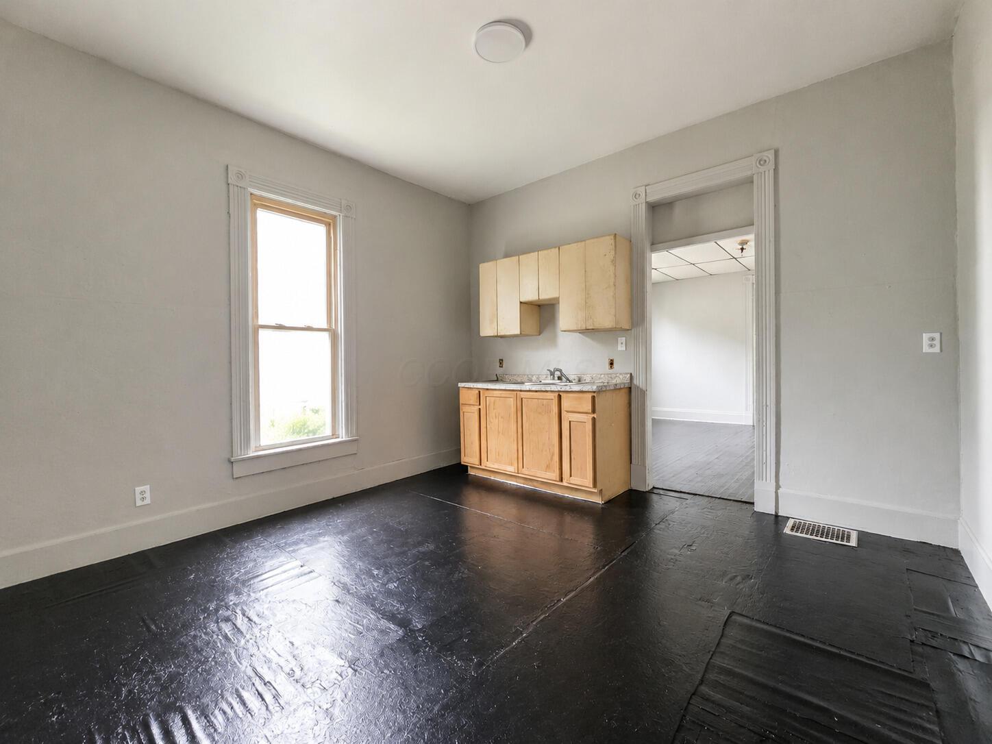131 E Southern Avenue Property Photo 31