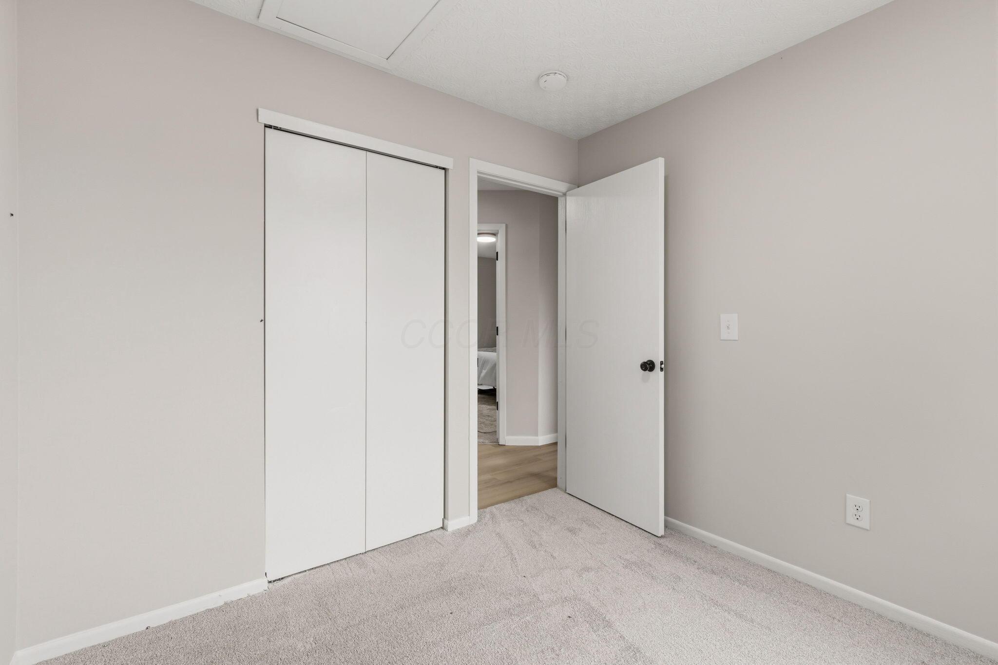 943 Robmeyer Drive Property Photo 18