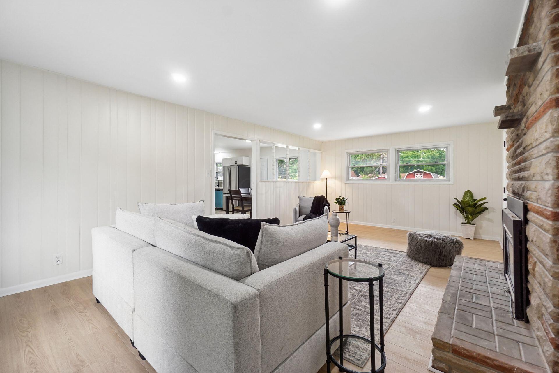 250 Gladys Avenue Property Photo 14