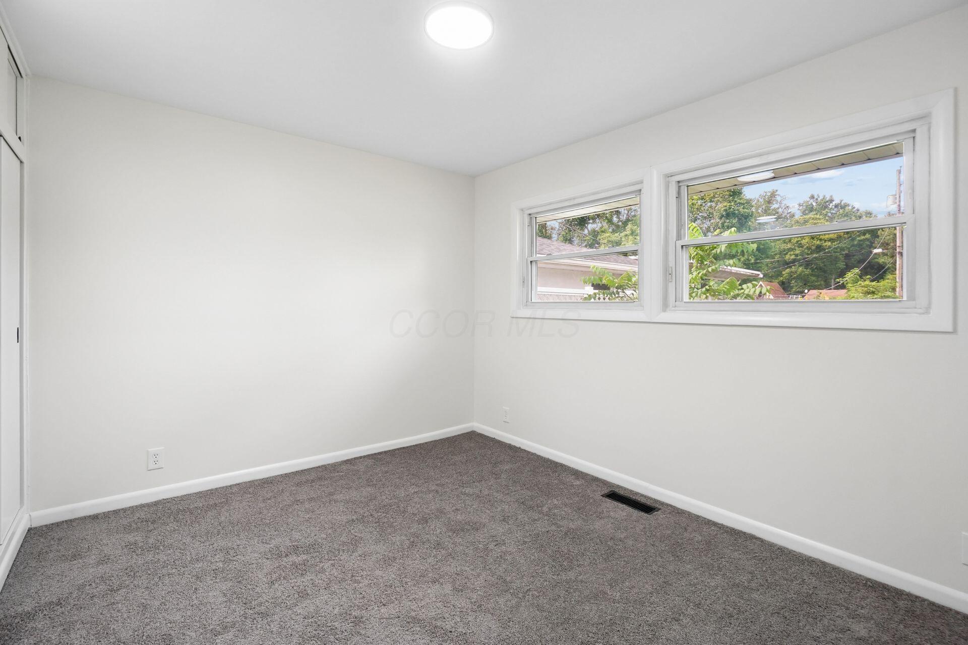 250 Gladys Avenue Property Photo 19