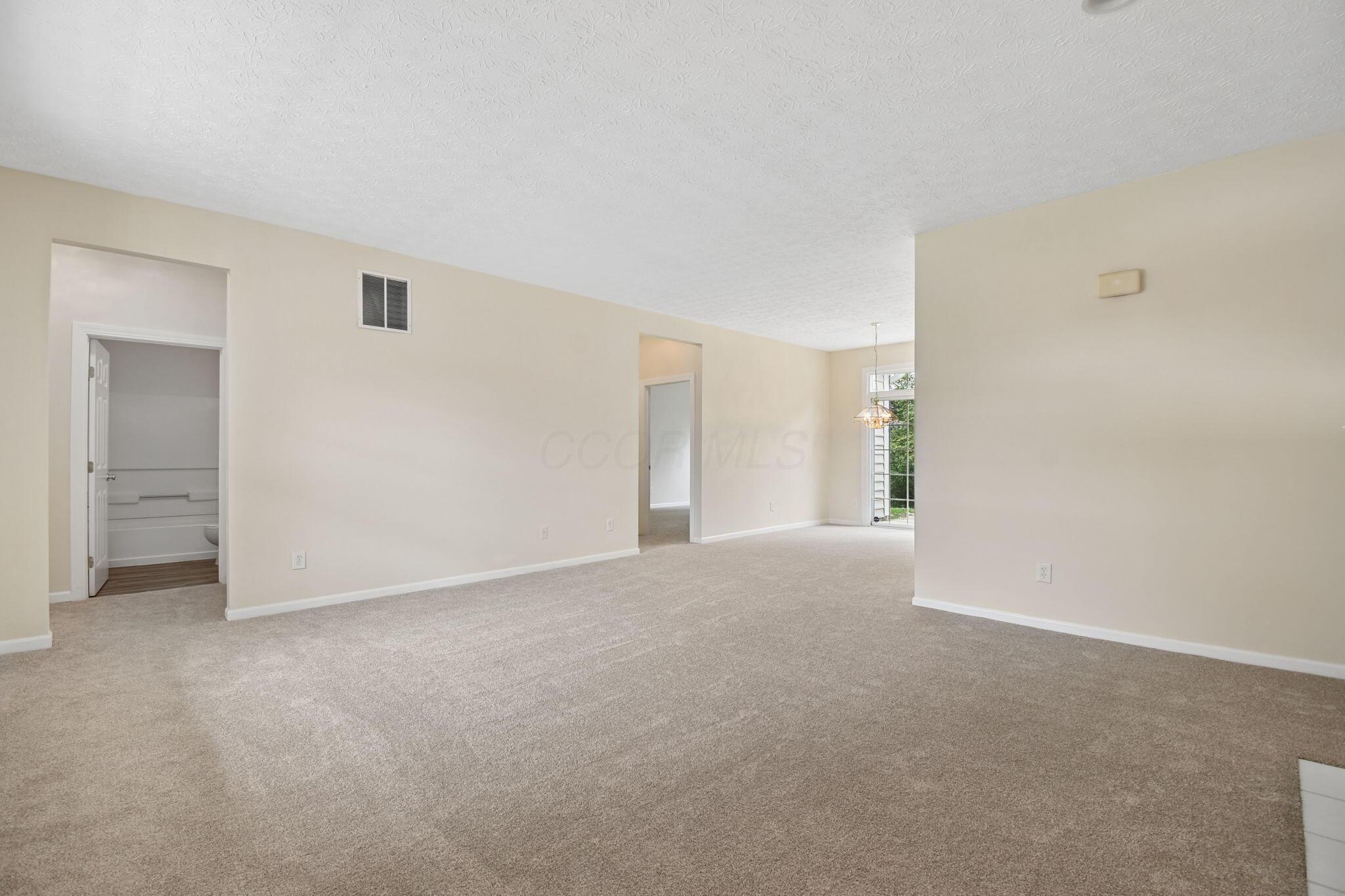 5880 Hickory Brook Way Property Photo 6