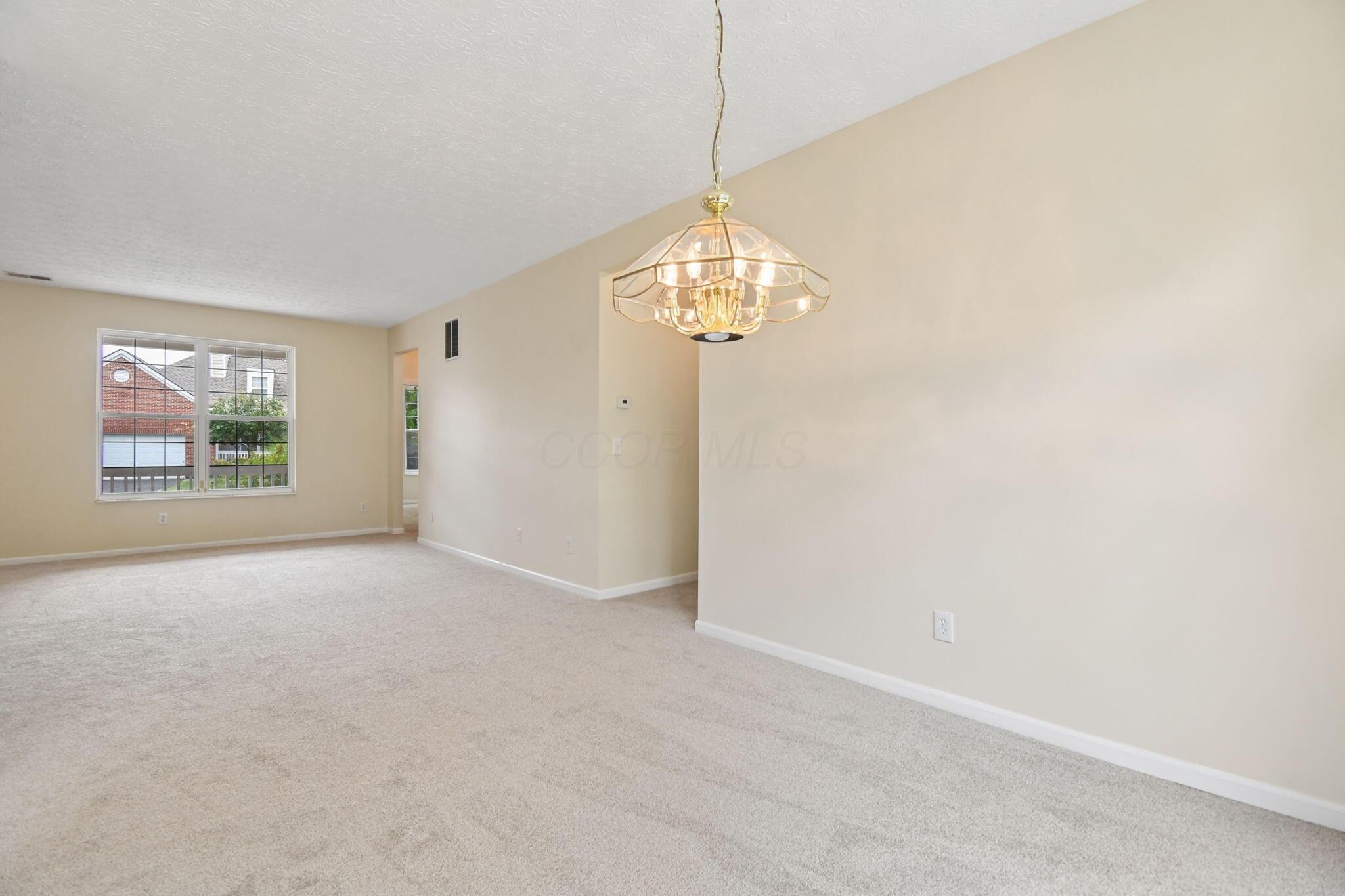 5880 Hickory Brook Way Property Photo 7