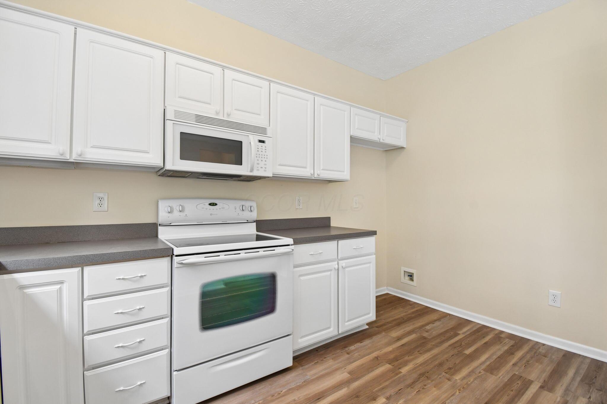 5880 Hickory Brook Way Property Photo 10