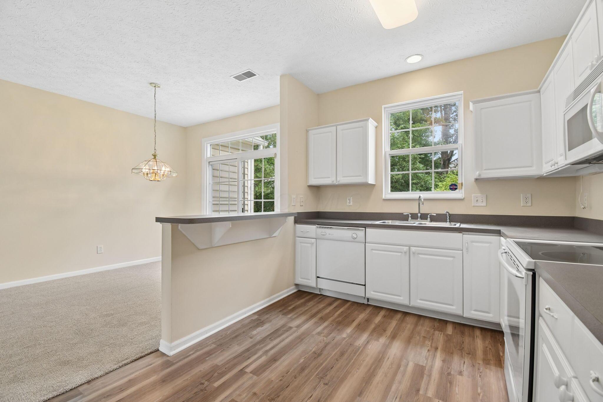 5880 Hickory Brook Way Property Photo 12