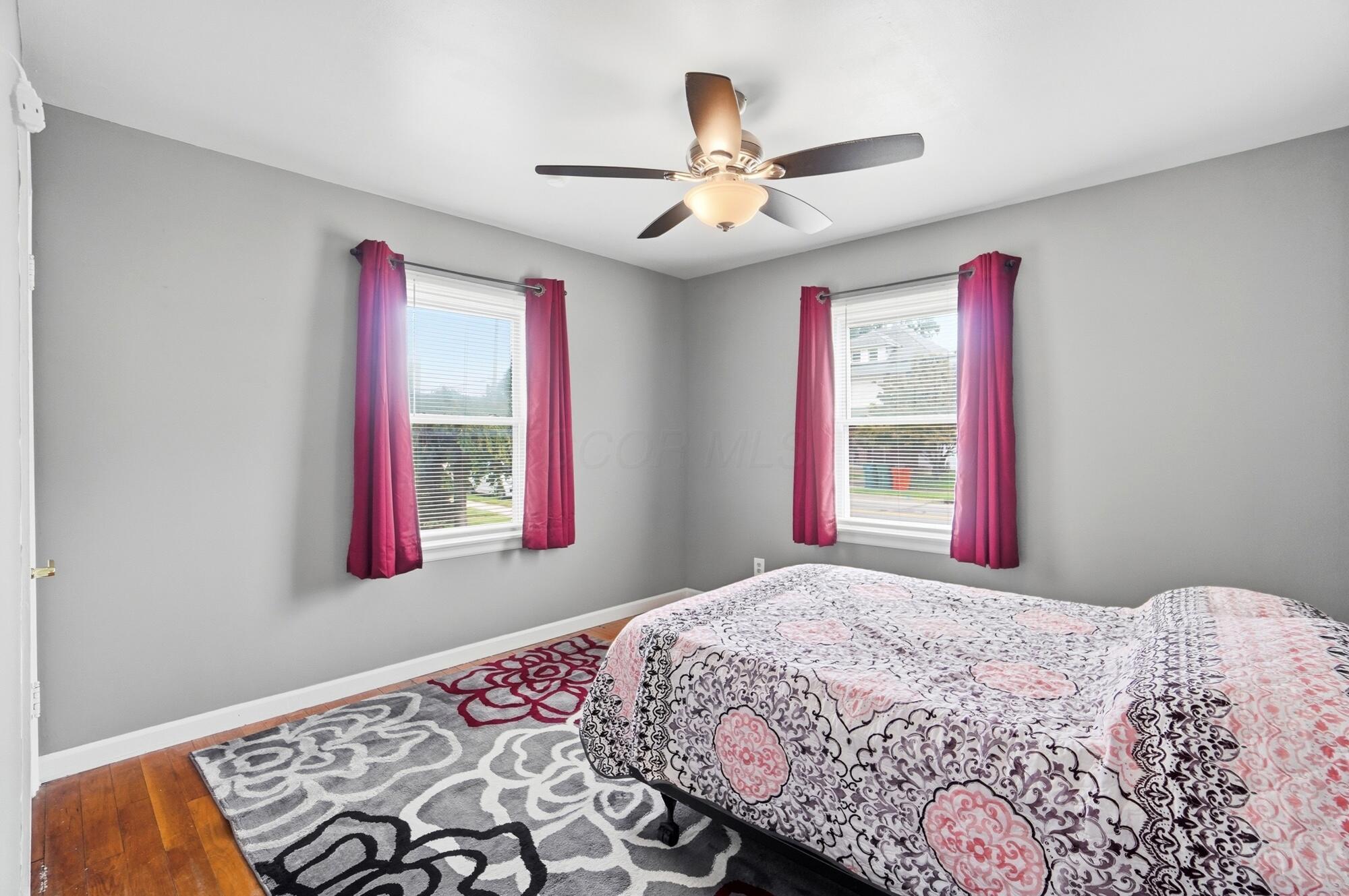 1027 N Burnett Road Property Photo 10