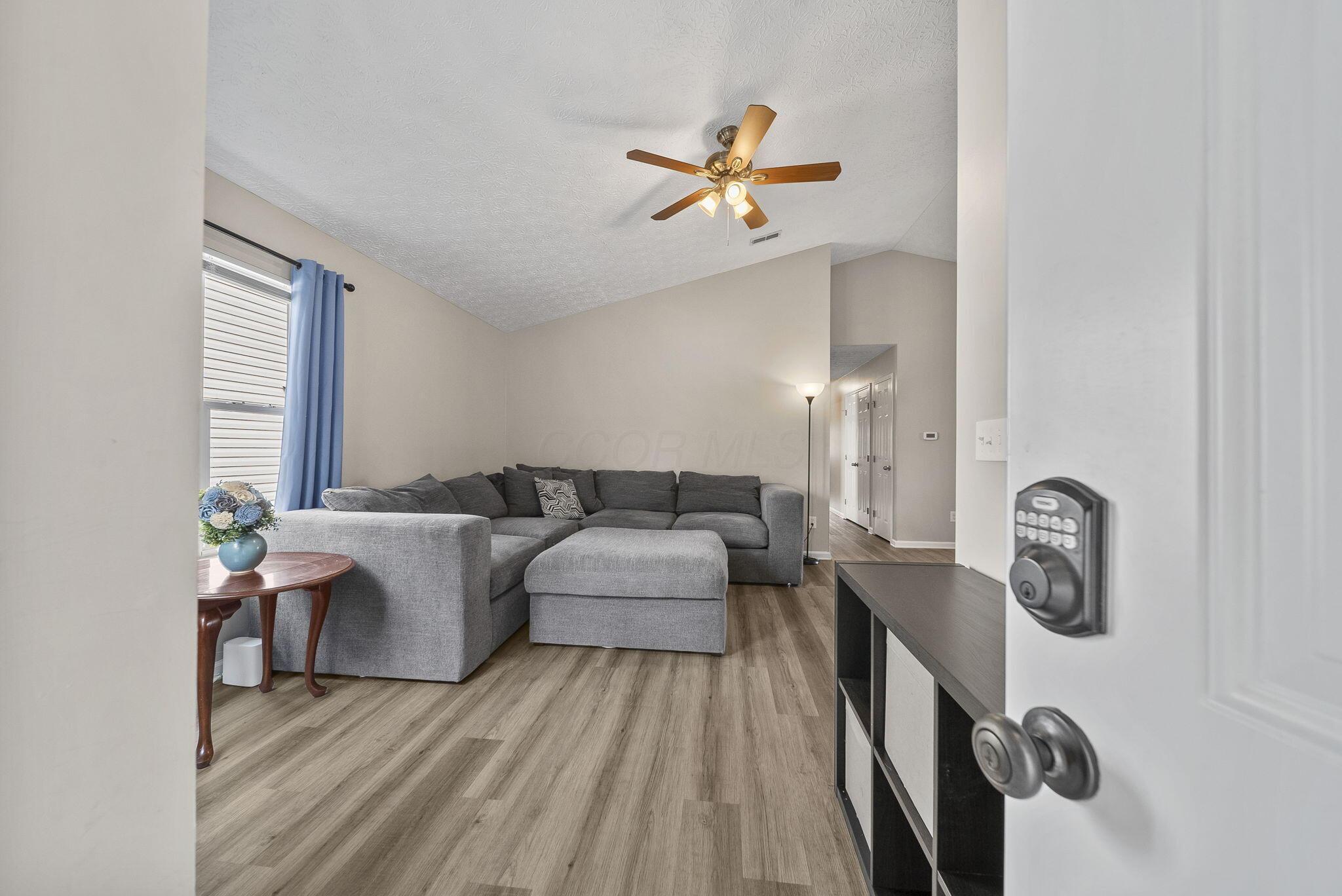 3938 Genteel Drive Property Photo 6