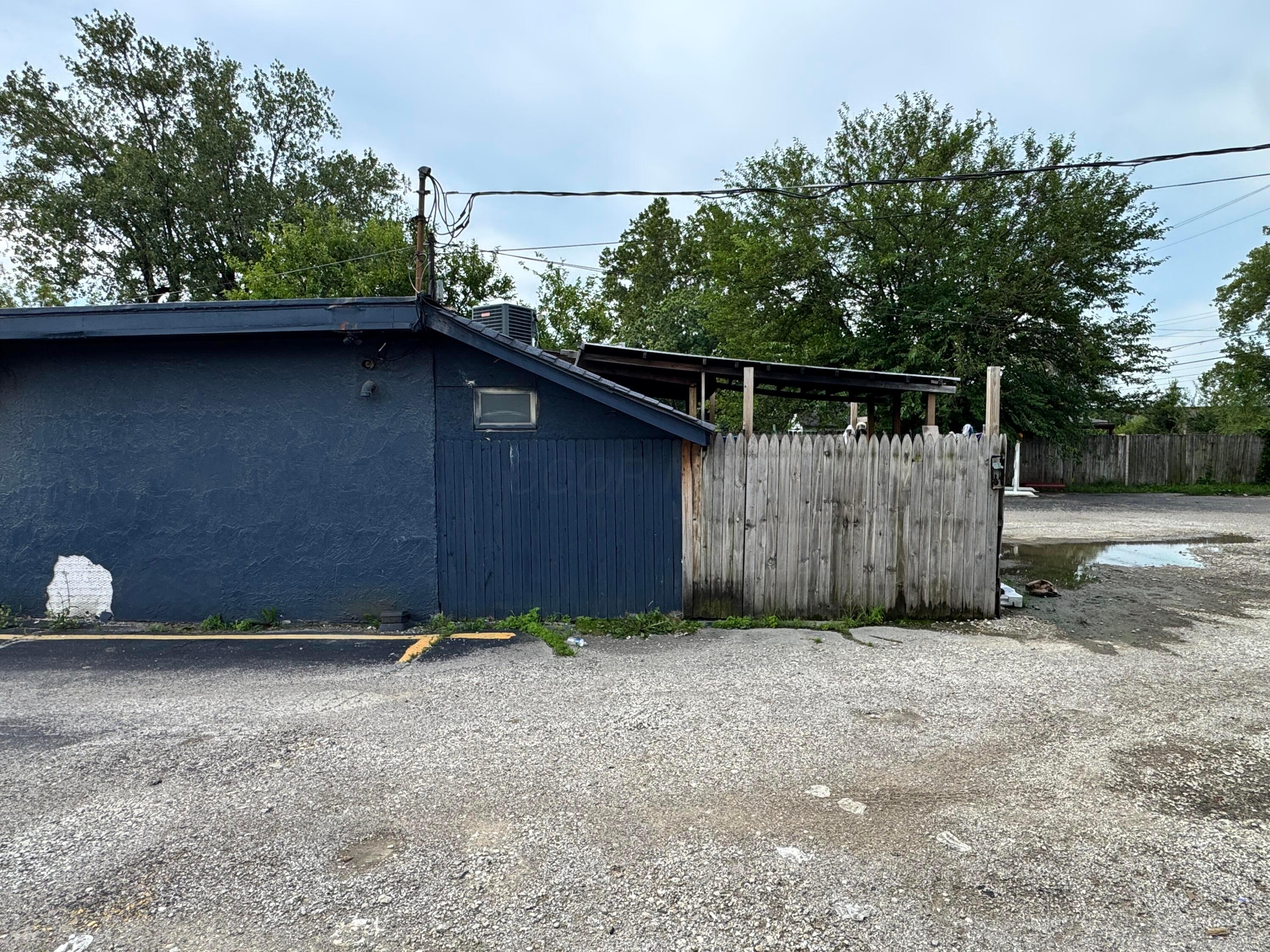 1485 S Champion Avenue Property Photo 11