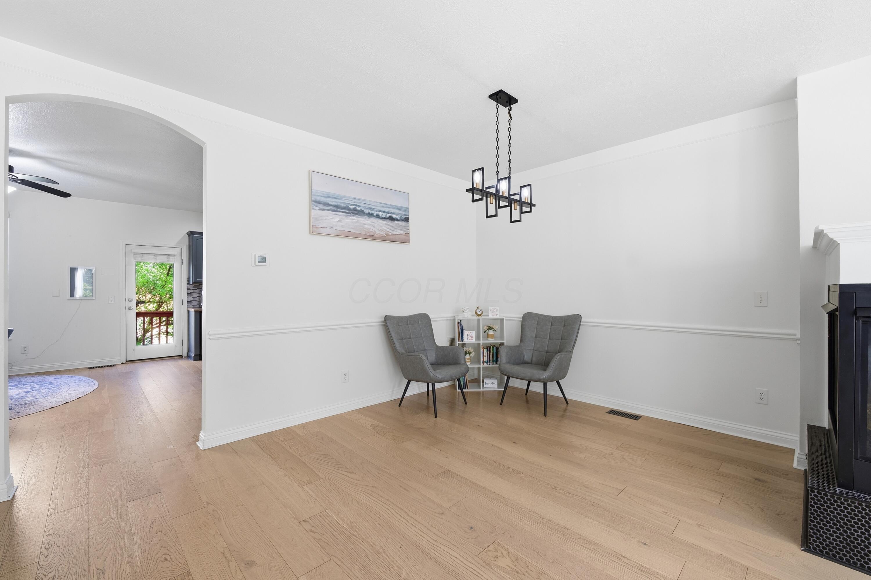 2842 Acarie Drive Property Photo 6