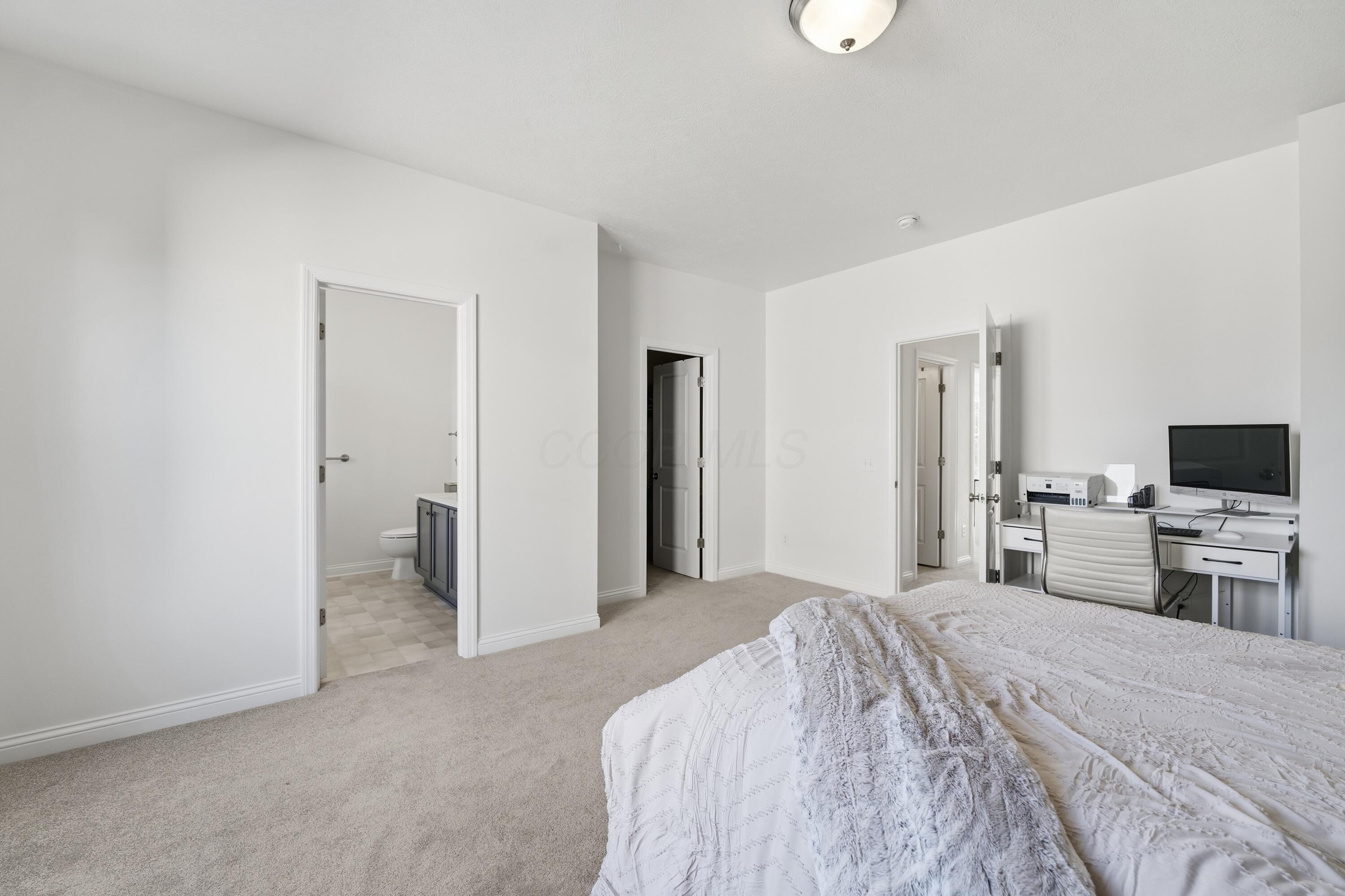 2842 Acarie Drive Property Photo 18