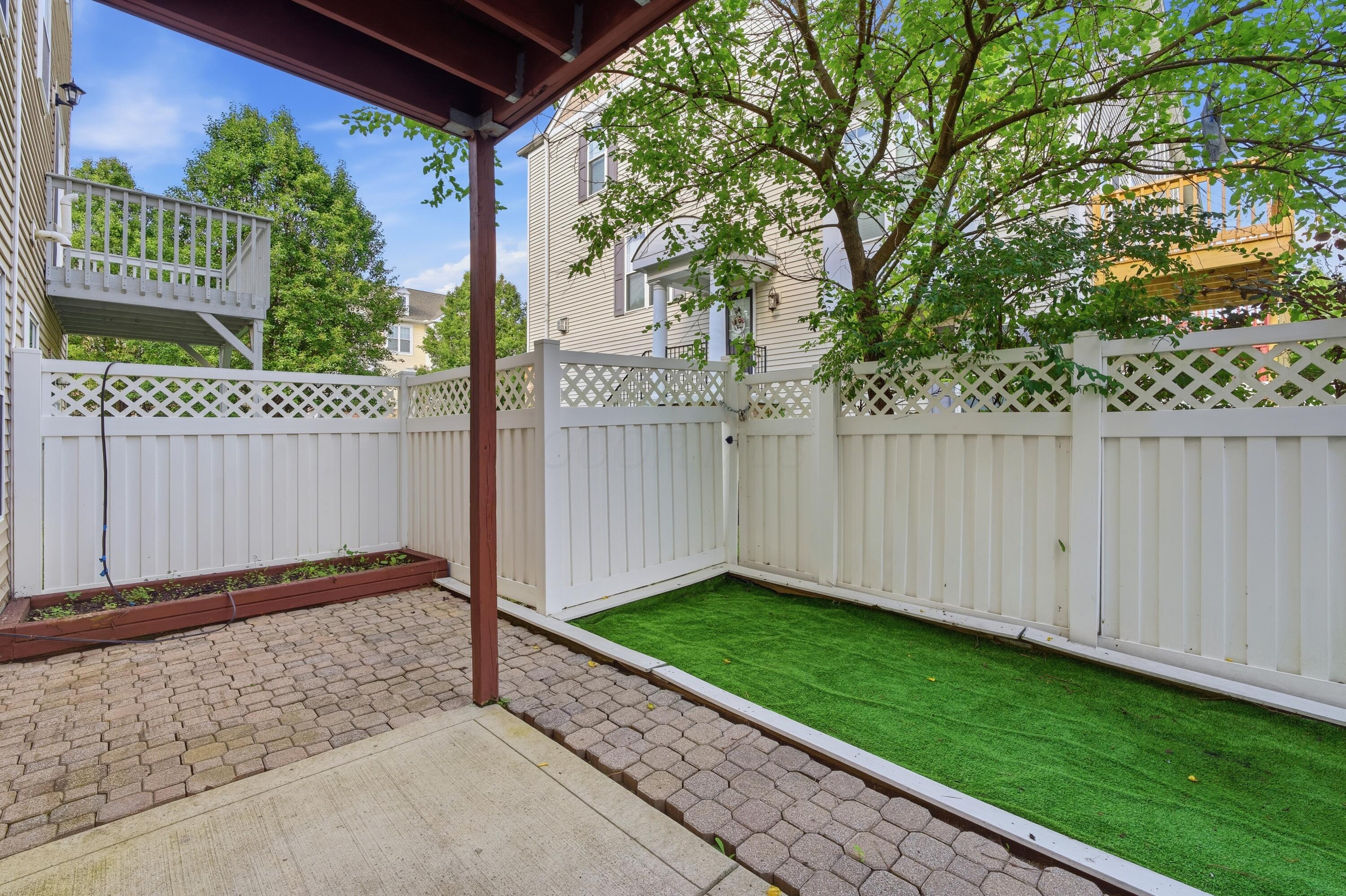 2842 Acarie Drive Property Photo 31