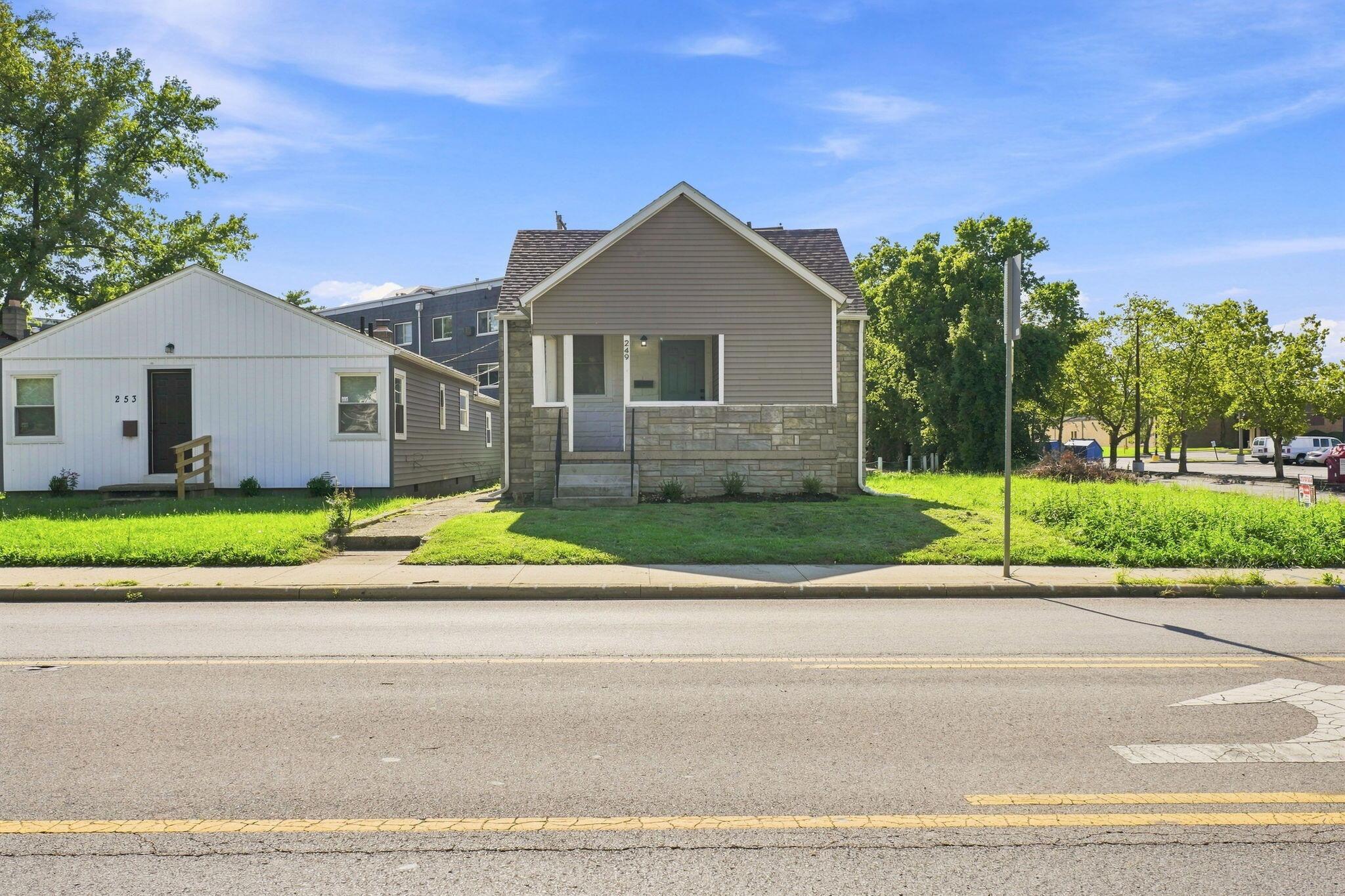 249 S Central Avenue Property Photo 1