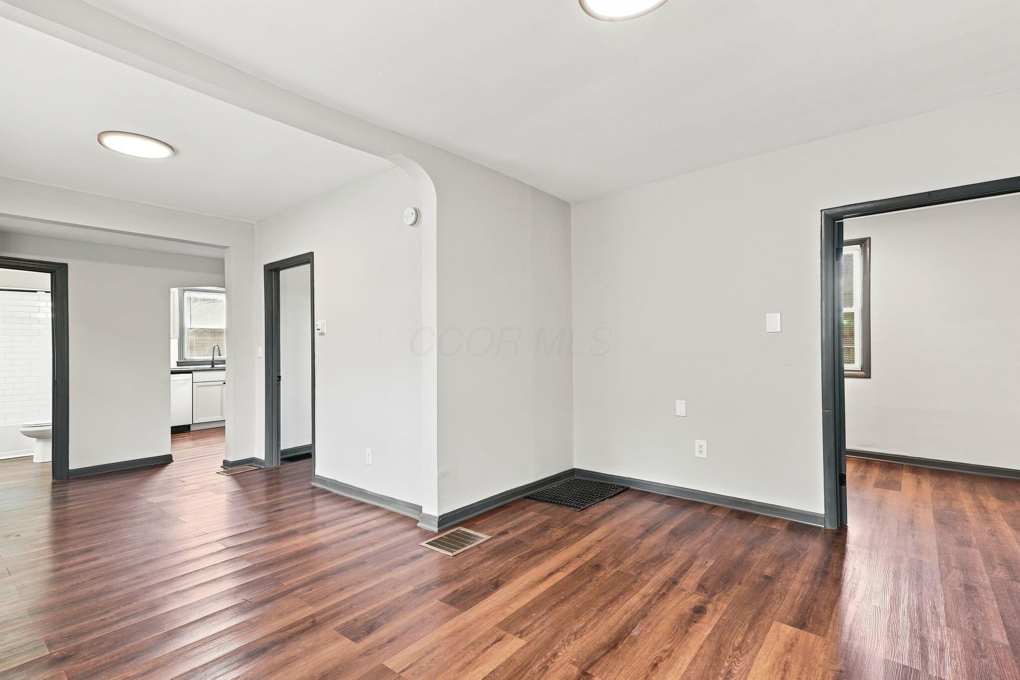 249 S Central Avenue Property Photo 11