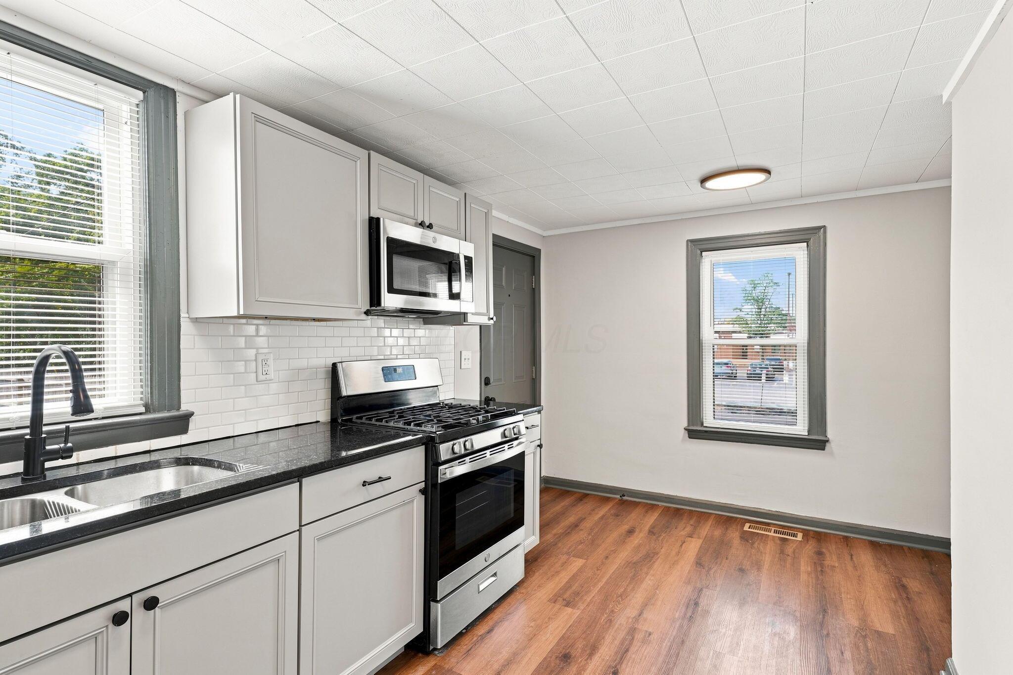 249 S Central Avenue Property Photo 15