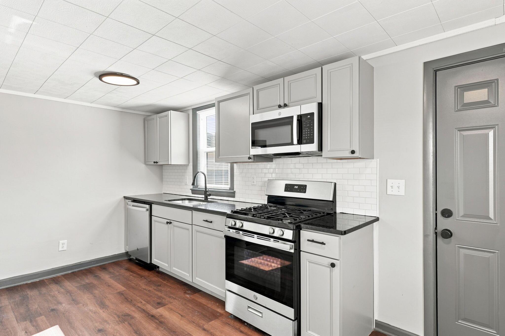 249 S Central Avenue Property Photo 17