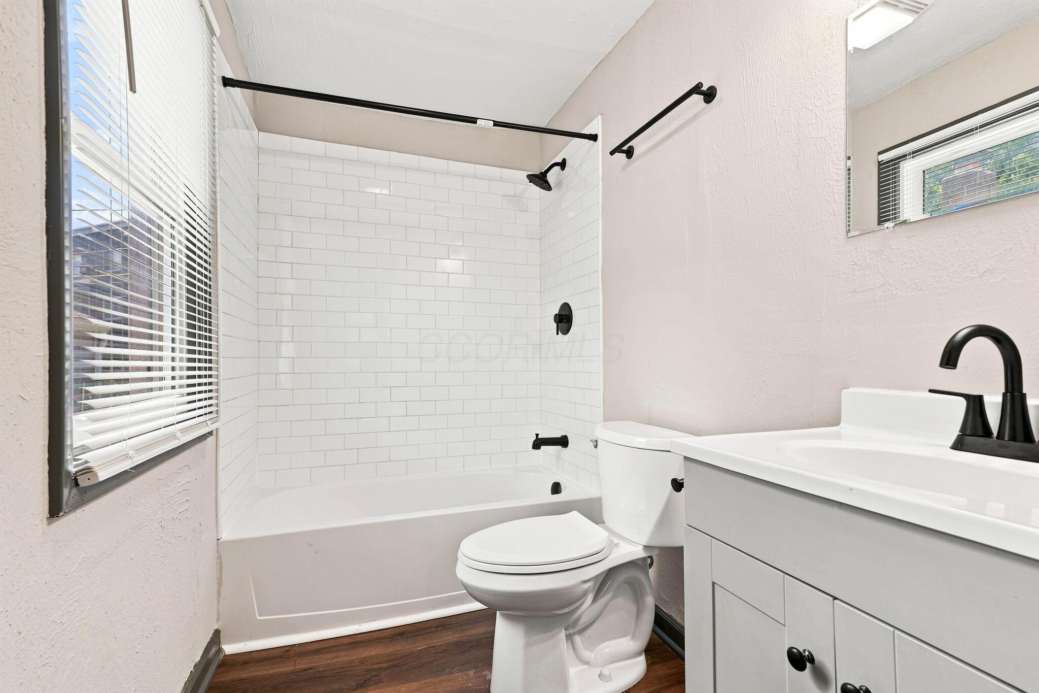 249 S Central Avenue Property Photo 21