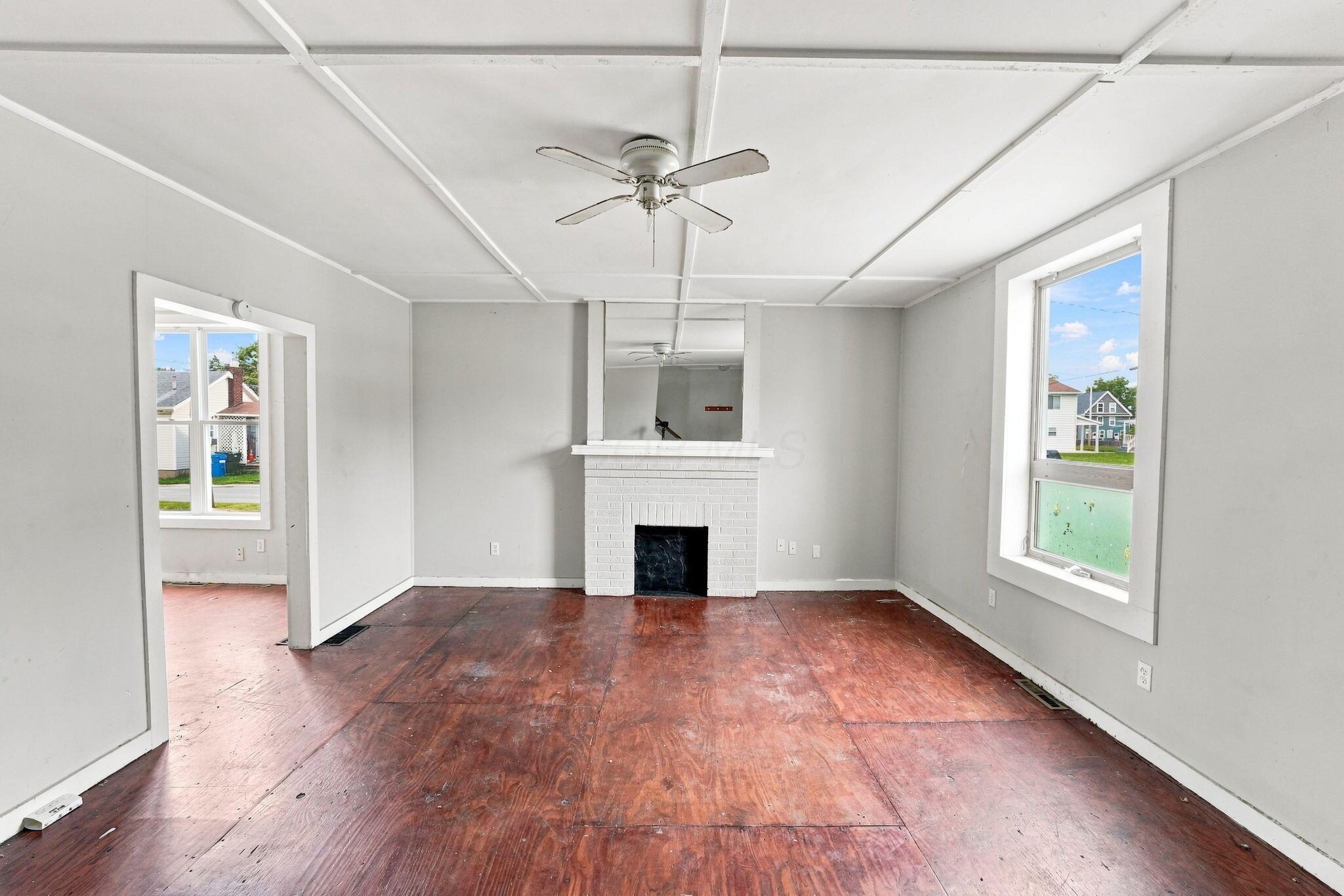 879 Sullivant Avenue Property Photo 8